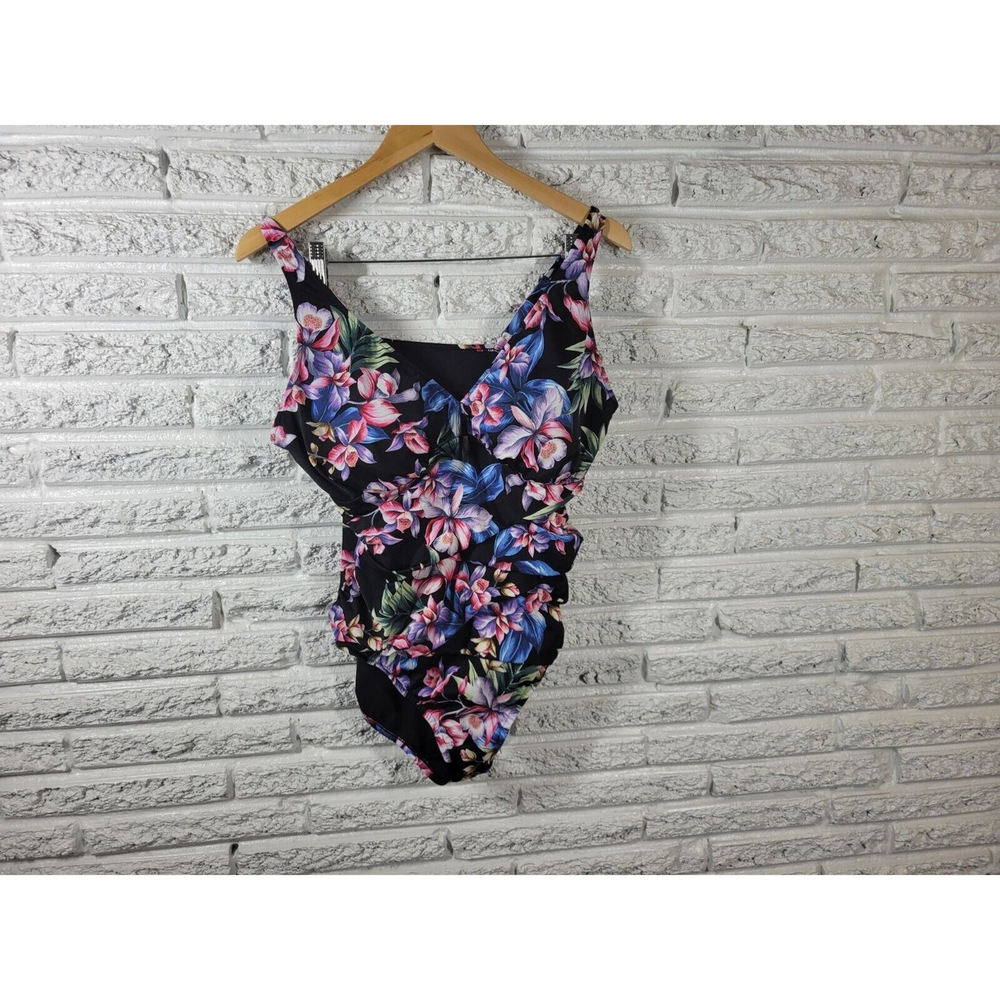 Croft Barrow Women Swimsuit 18 One Piece Adjustable Spaghetti Strap Black Floral