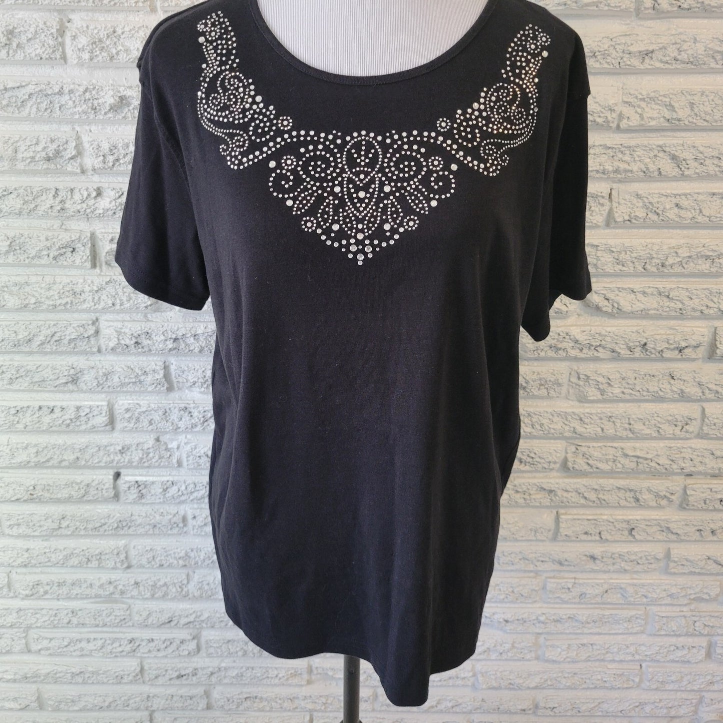 Brunswick Square Women Top XL Tee Short Sleeve Casual Black Cotton Blend Studded