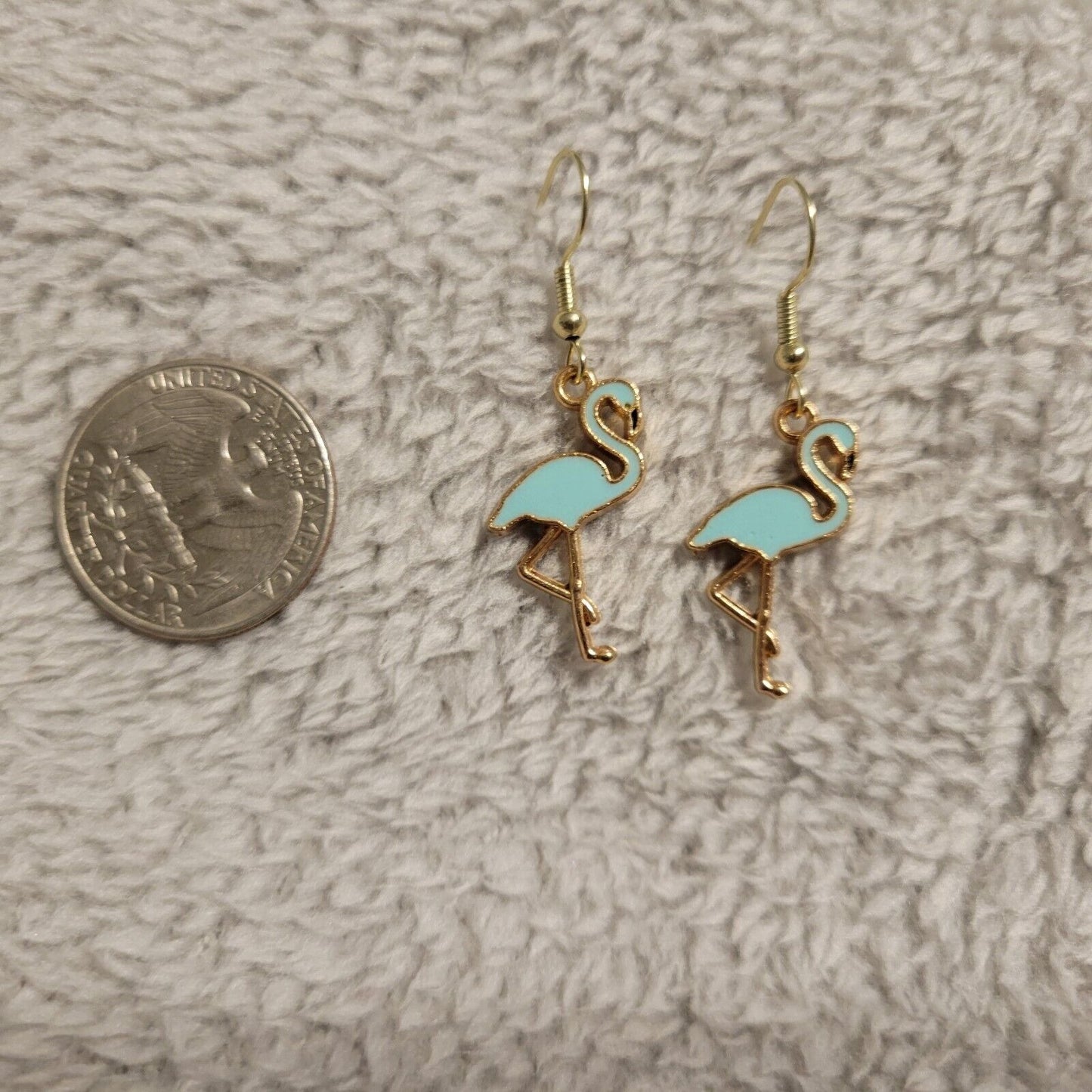 Flamingos Blue Womens Earrings One Pair Gold Tone Hanging Dangle Fish Hook