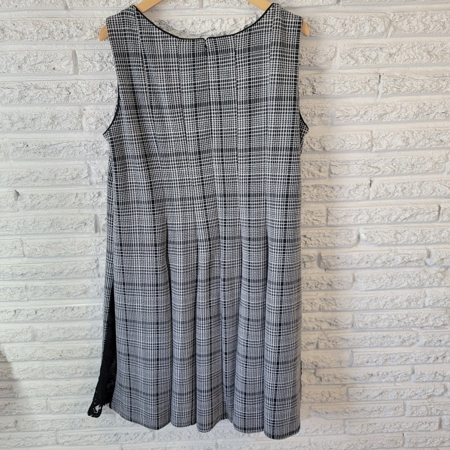 Roz Ali Womens Dress 18 Sleeveless Fit Flare Black Plaid Lace Panels Zip Pleated