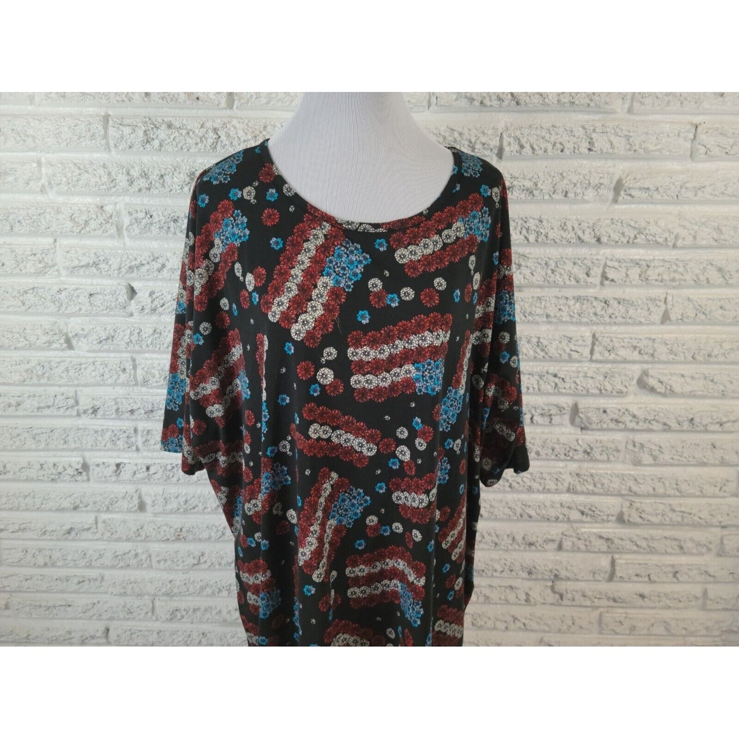 Patriotic Lularoe Women Top 3XL Tunic Tee Short Sleeve Black Red Asymmetric
