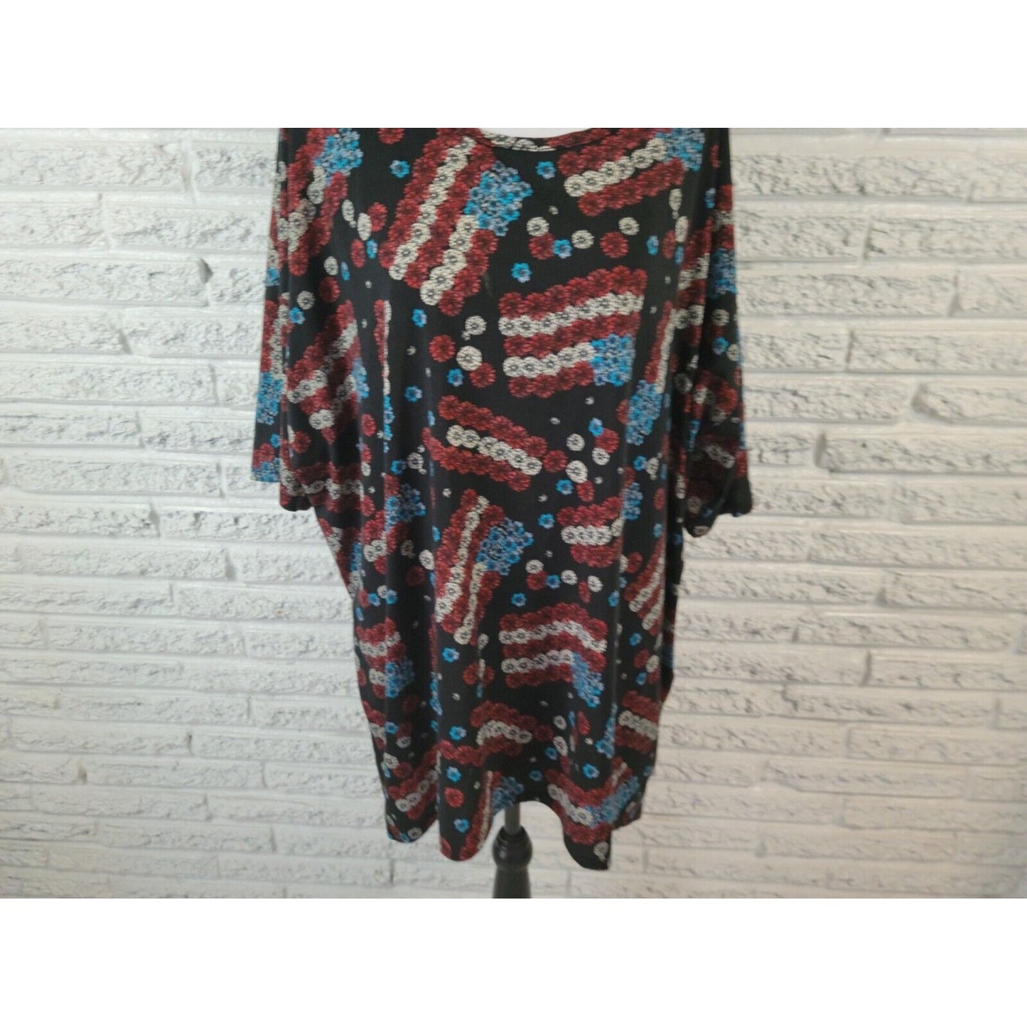 Patriotic Lularoe Women Top 3XL Tunic Tee Short Sleeve Black Red Asymmetric