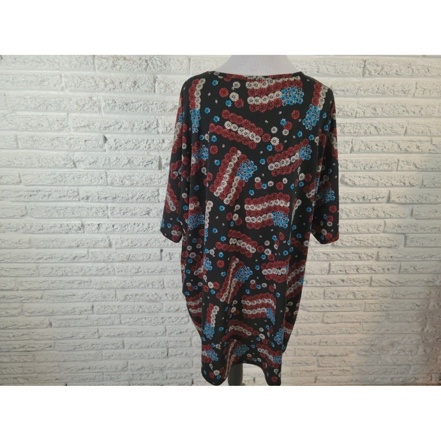 Patriotic Lularoe Women Top 3XL Tunic Tee Short Sleeve Black Red Asymmetric