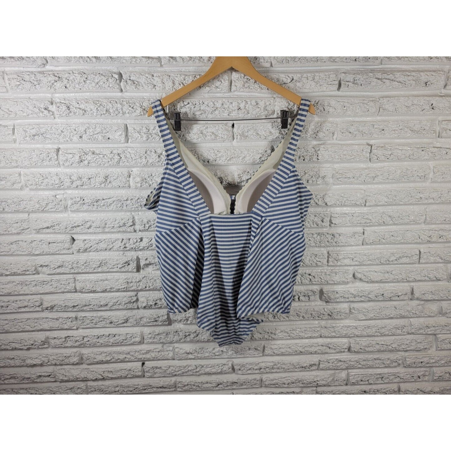 Time Tru Womens Swimsuit 2X 20W 22W Plus One Piece Blue Stripe Lined Keyhole Bra