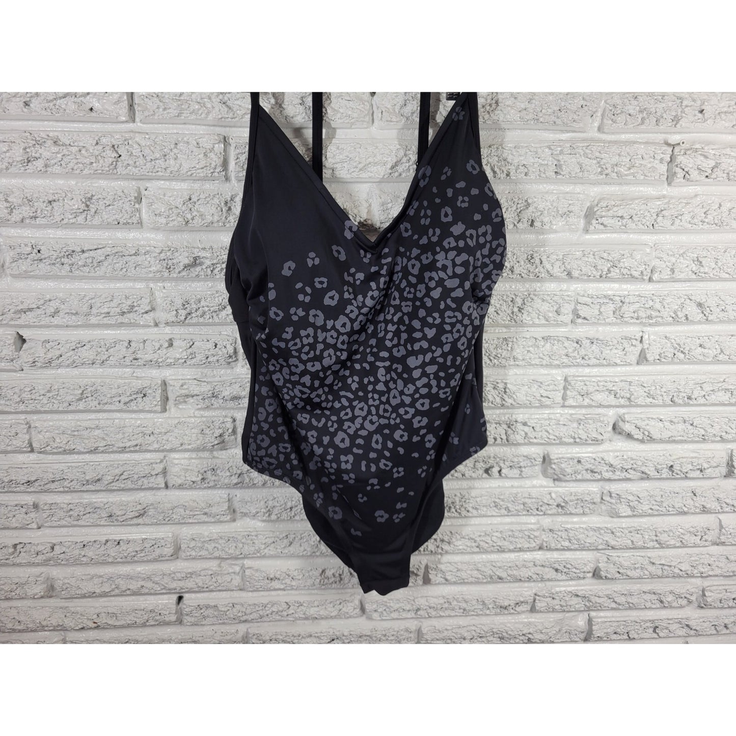 Kona Sol Womens Swimsuit 20W Plus One Piece Black Animal Print Spaghetti Bra