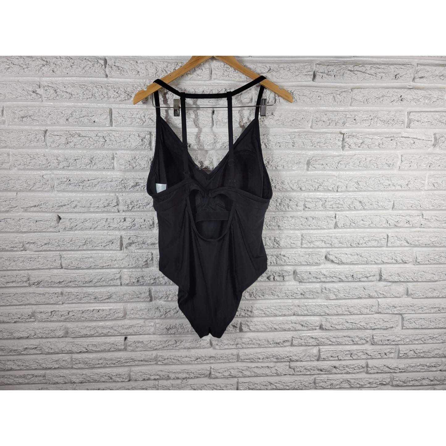 Kona Sol Womens Swimsuit 20W Plus One Piece Black Animal Print Spaghetti Bra