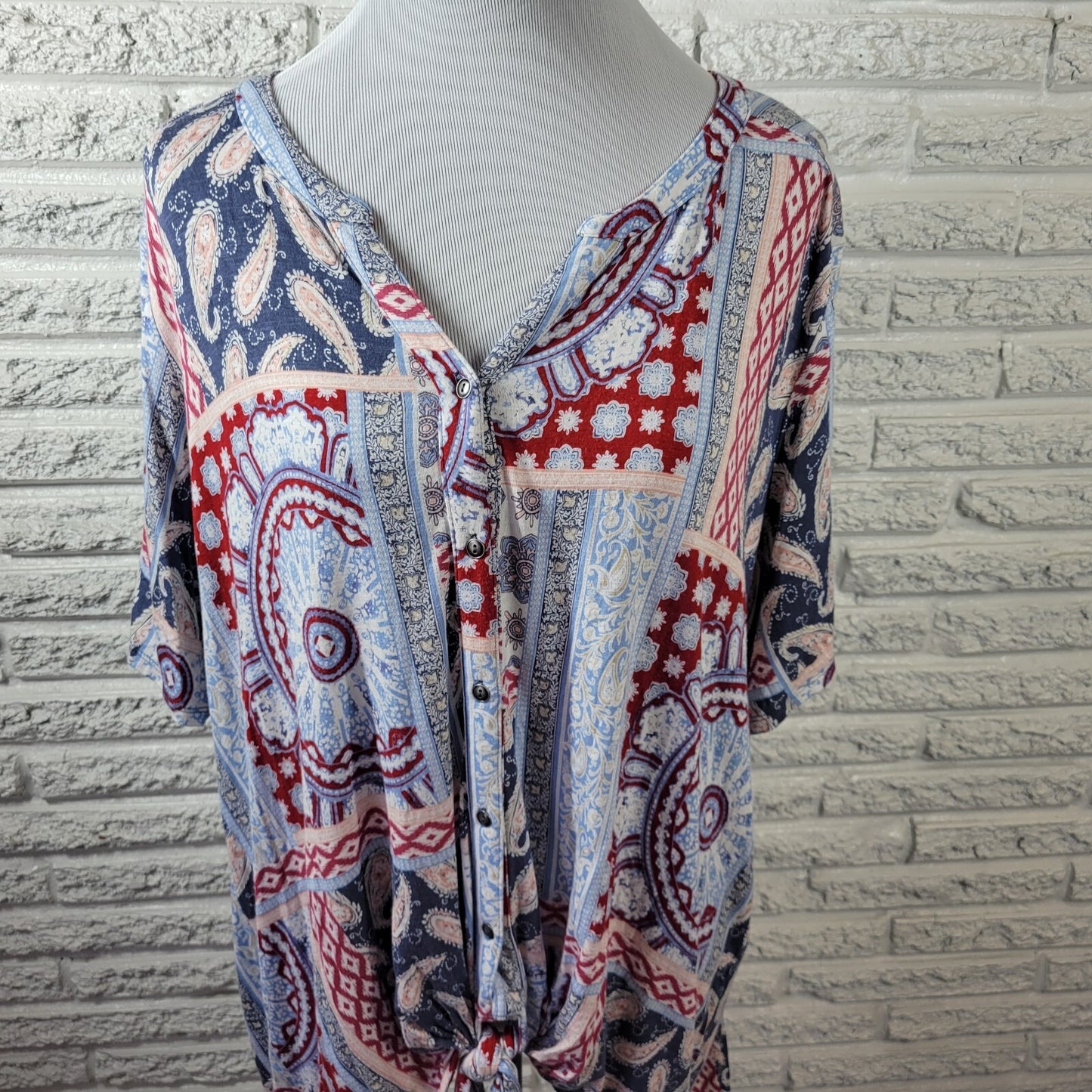 Est 1946 Women Top 22W 24W Plus Blue Red Paisley Geometric Asymmetric Tied Hem