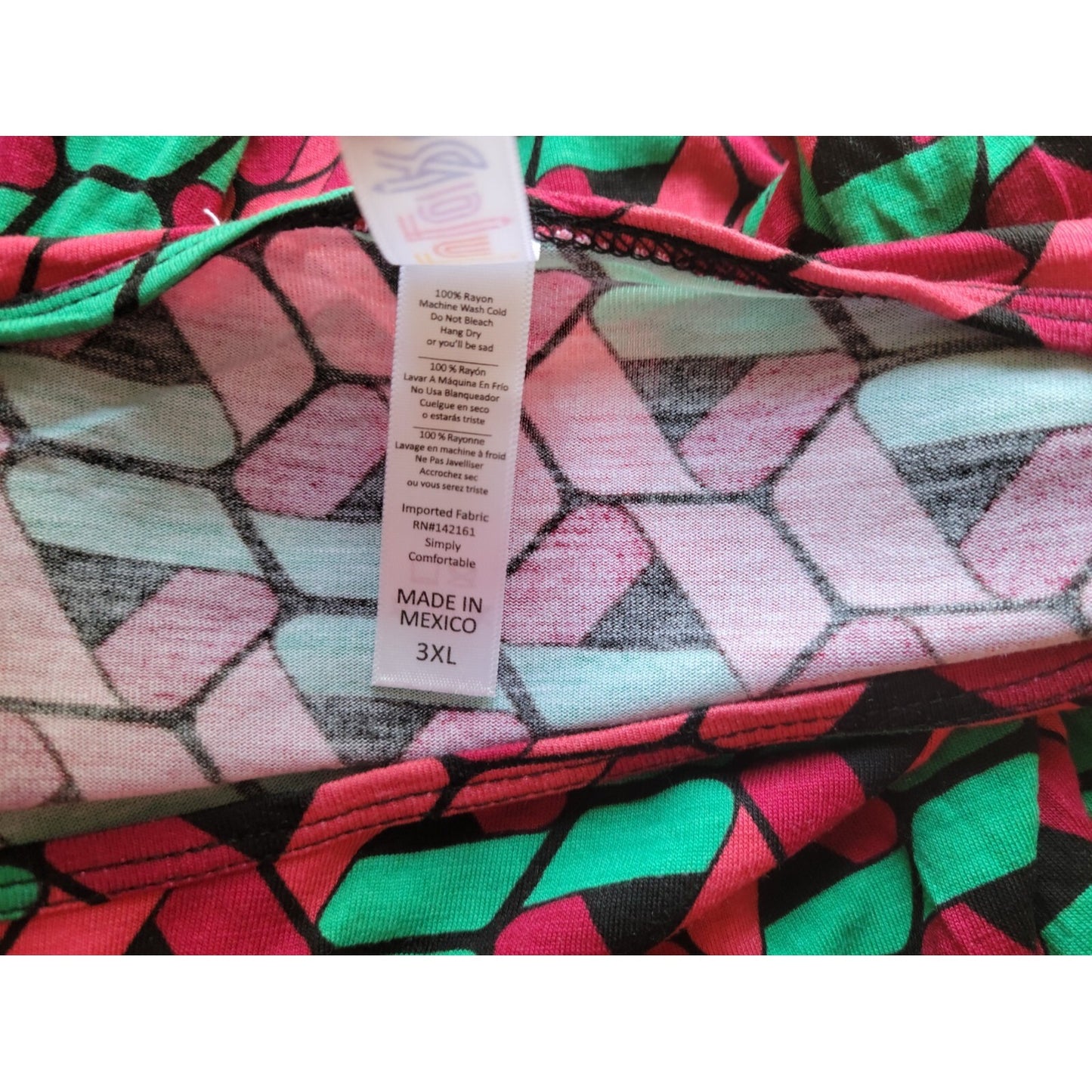 LuLaRoe 3XL Plus Size Top Red Geometric Crew Neck Short Sleeve Stretch GEO346E