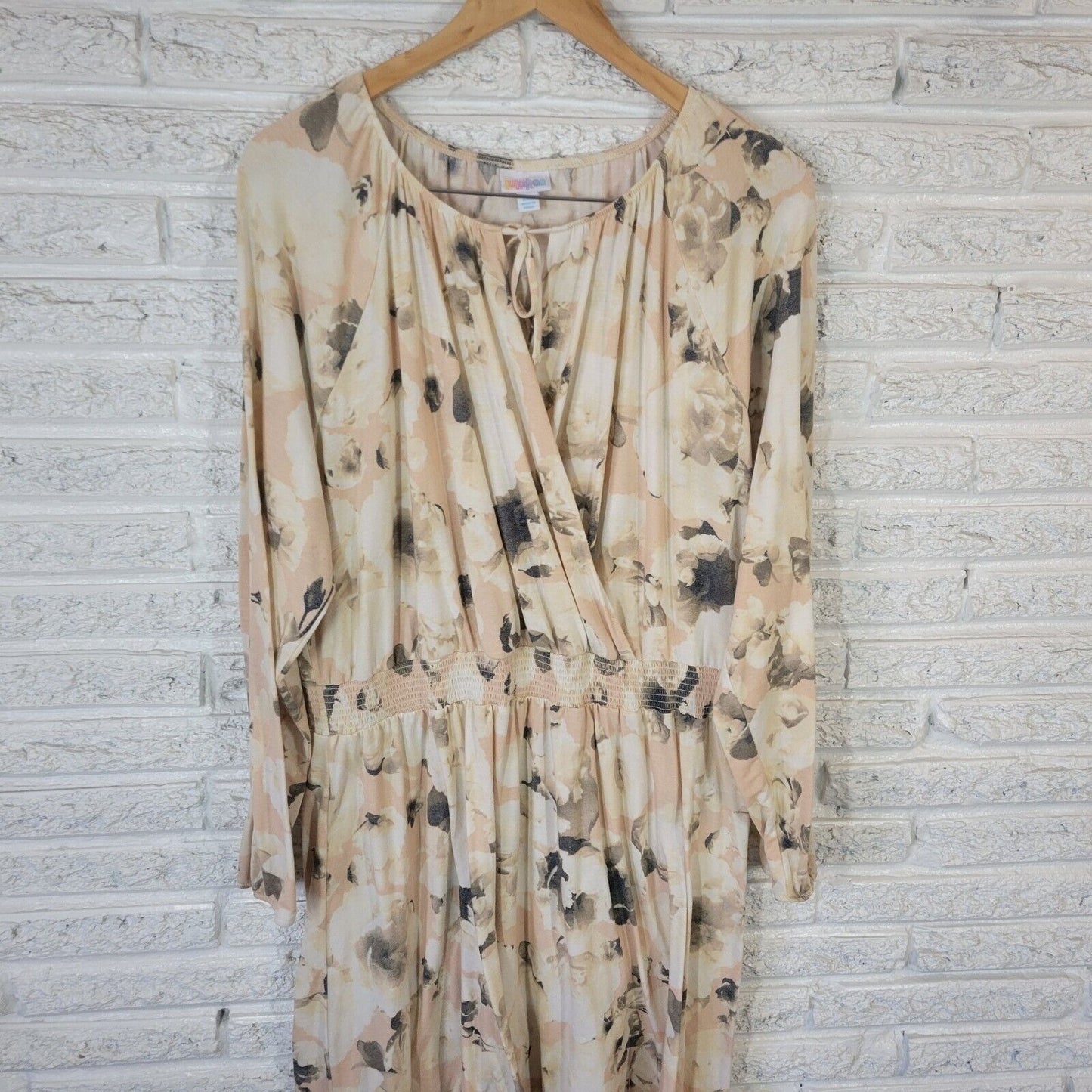 Lularoe Womens Dress 2XL Sheath Long Sleeve Beige Green Floral Keyhole Casual