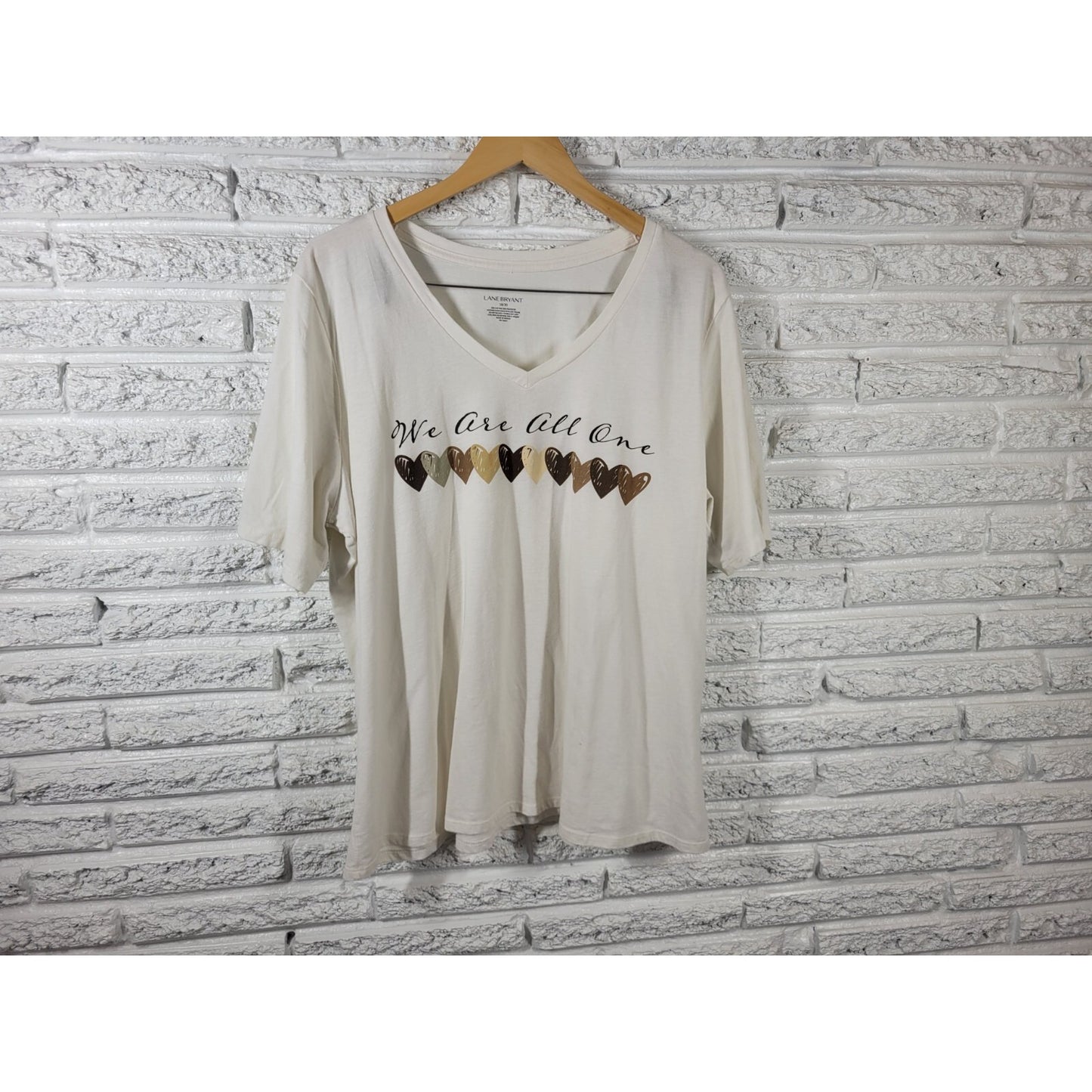 Lane Bryant Womens Top 18 20 Plus Tee We Are All One White Hearts Cotton Blend
