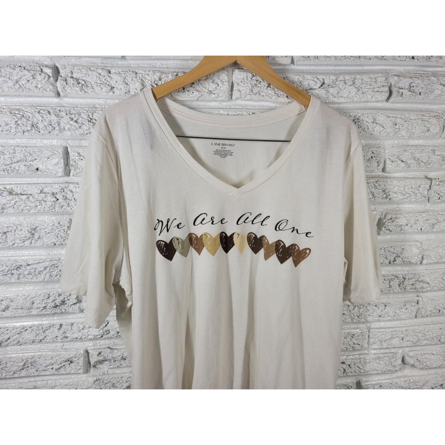 Lane Bryant Womens Top 18 20 Plus Tee We Are All One White Hearts Cotton Blend