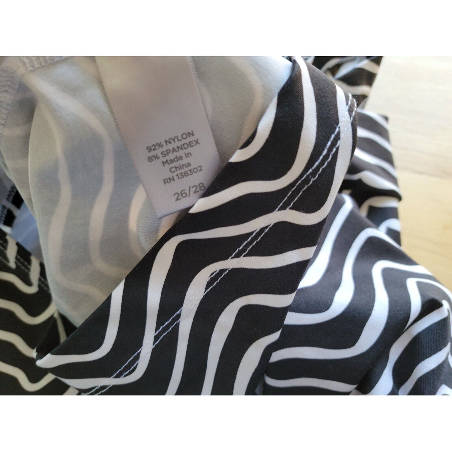 Avenue Womens Top 26 28 Plus Tank Black Geometric Pullover Nylon Spandex