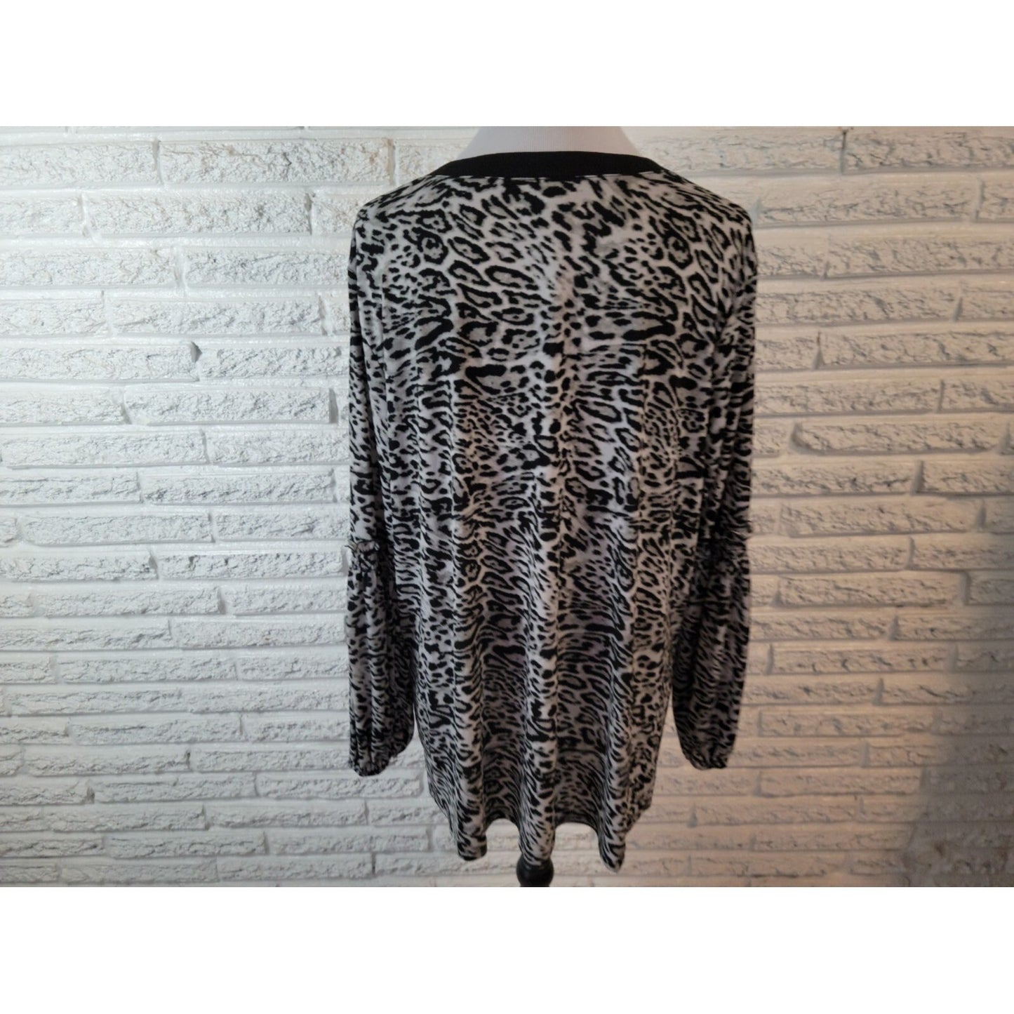 Cato Womens Top 18W 20W Plus Tunic Knit Black Gray Animal Print Long Ruffle