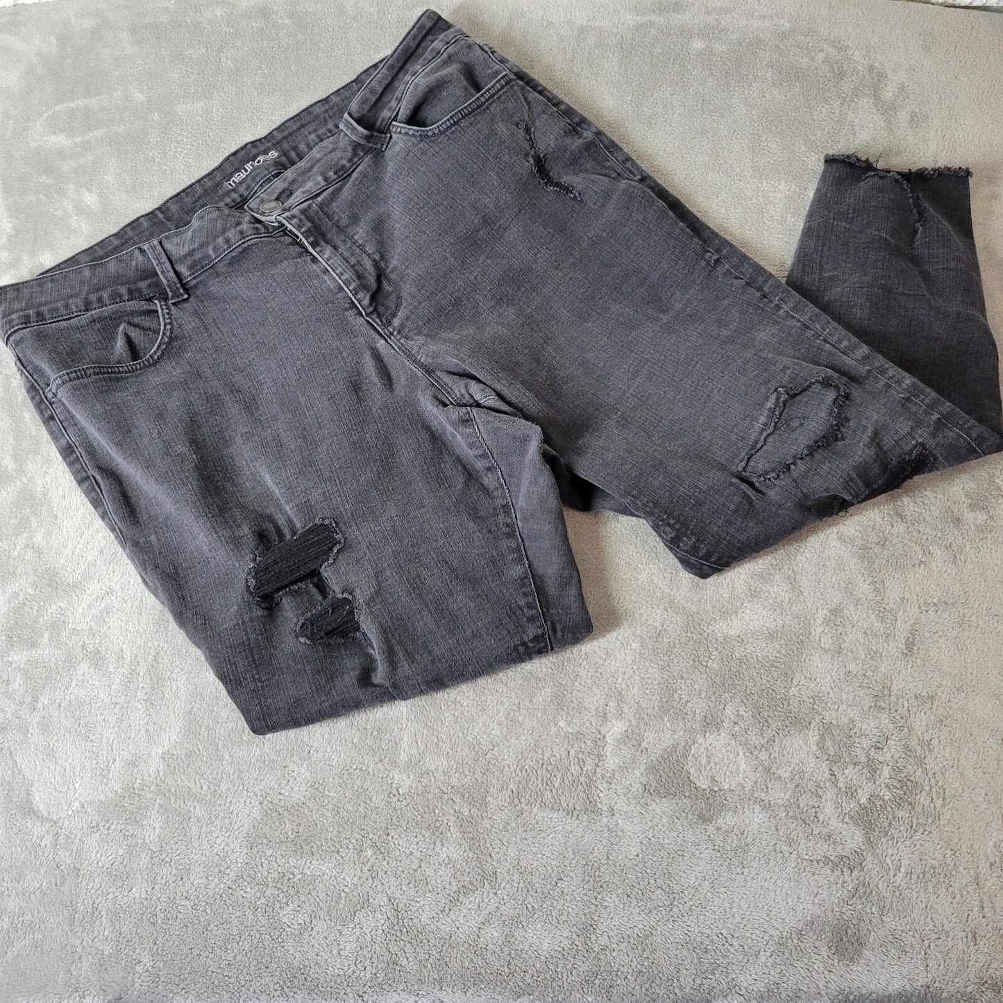 Maurices Women Jeans 22W Plus Cropped Black Denim Distressed Raw Hem Zip Fly