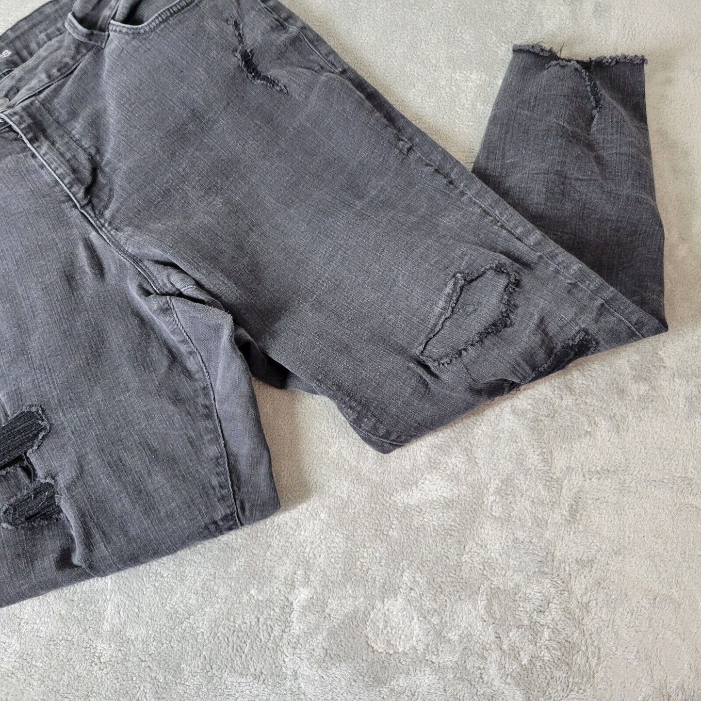 Maurices Women Jeans 22W Plus Cropped Black Denim Distressed Raw Hem Zip Fly