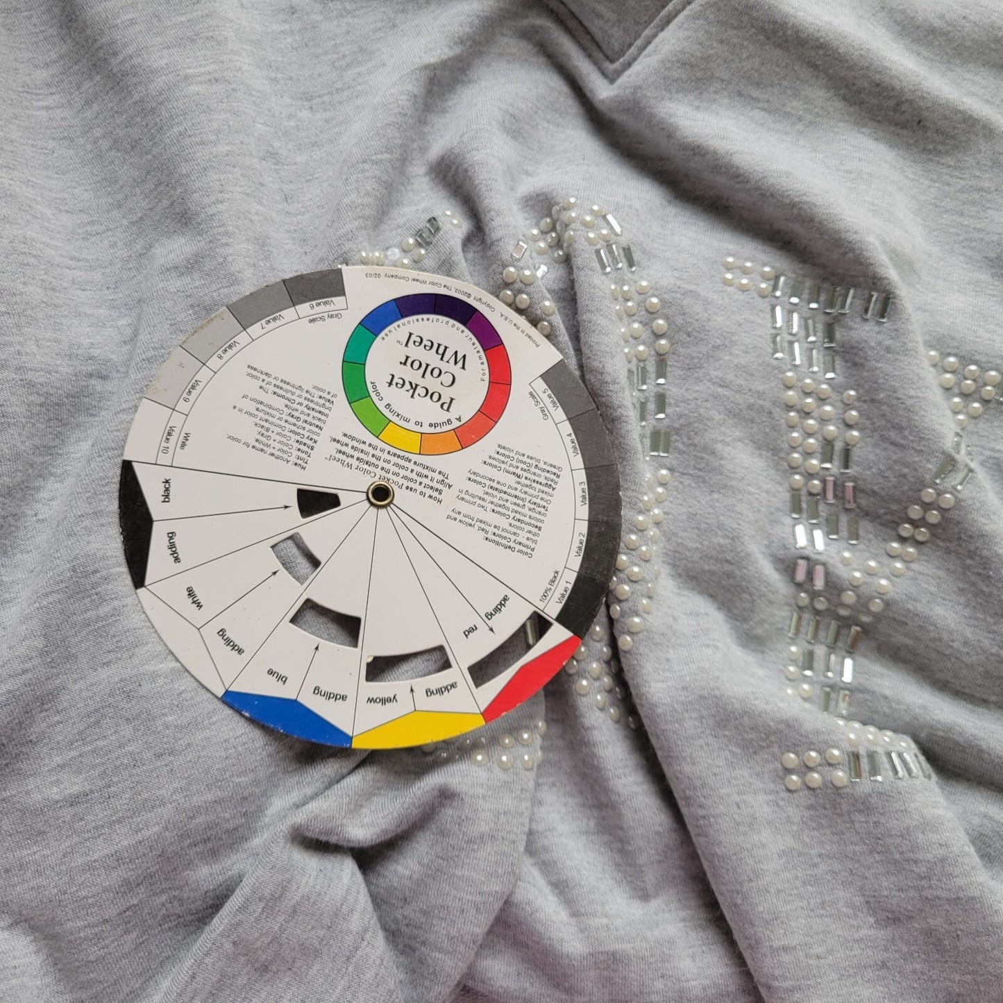 Christmas Live Well Womens Top 26W 28W Plus Tee Long Sleeve Beaded Joy Gray Soft