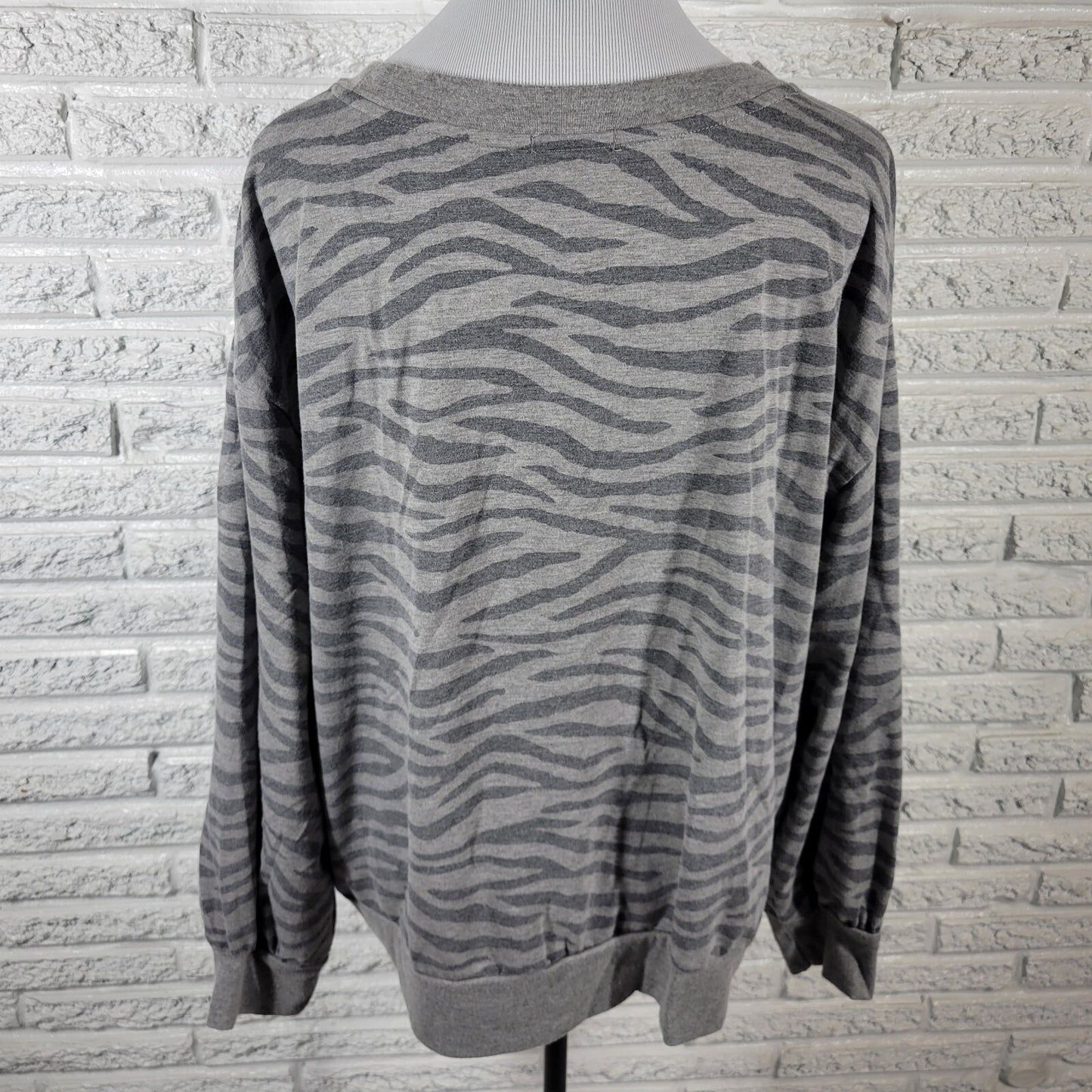 Falls Creek Womens Sweatshirt 2X Plus Long Sleeve Zebra Gray Animal Print Soft
