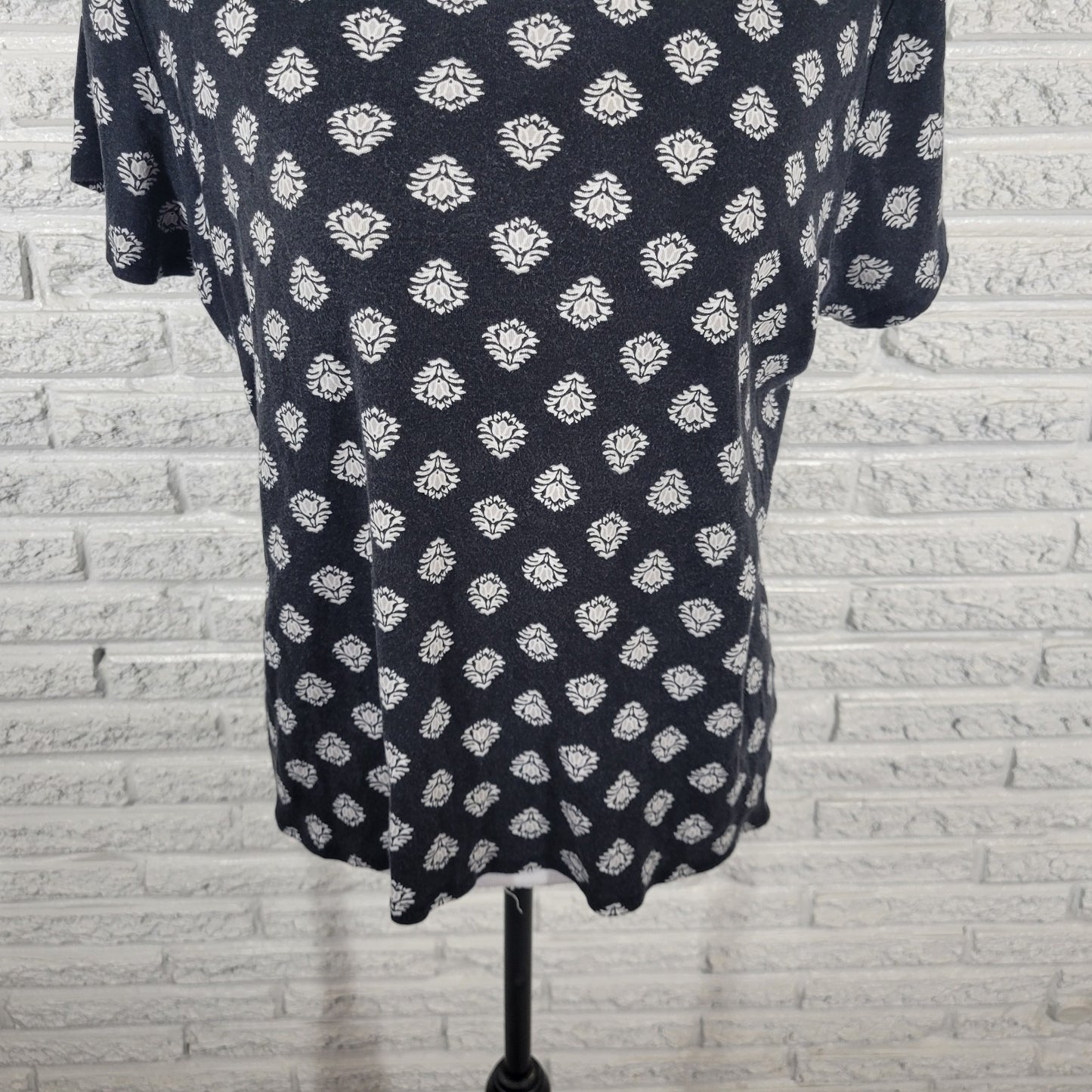 Croft Barrow Womens Top Extra Large XL Tee Black Floral Cotton Classic Comfy