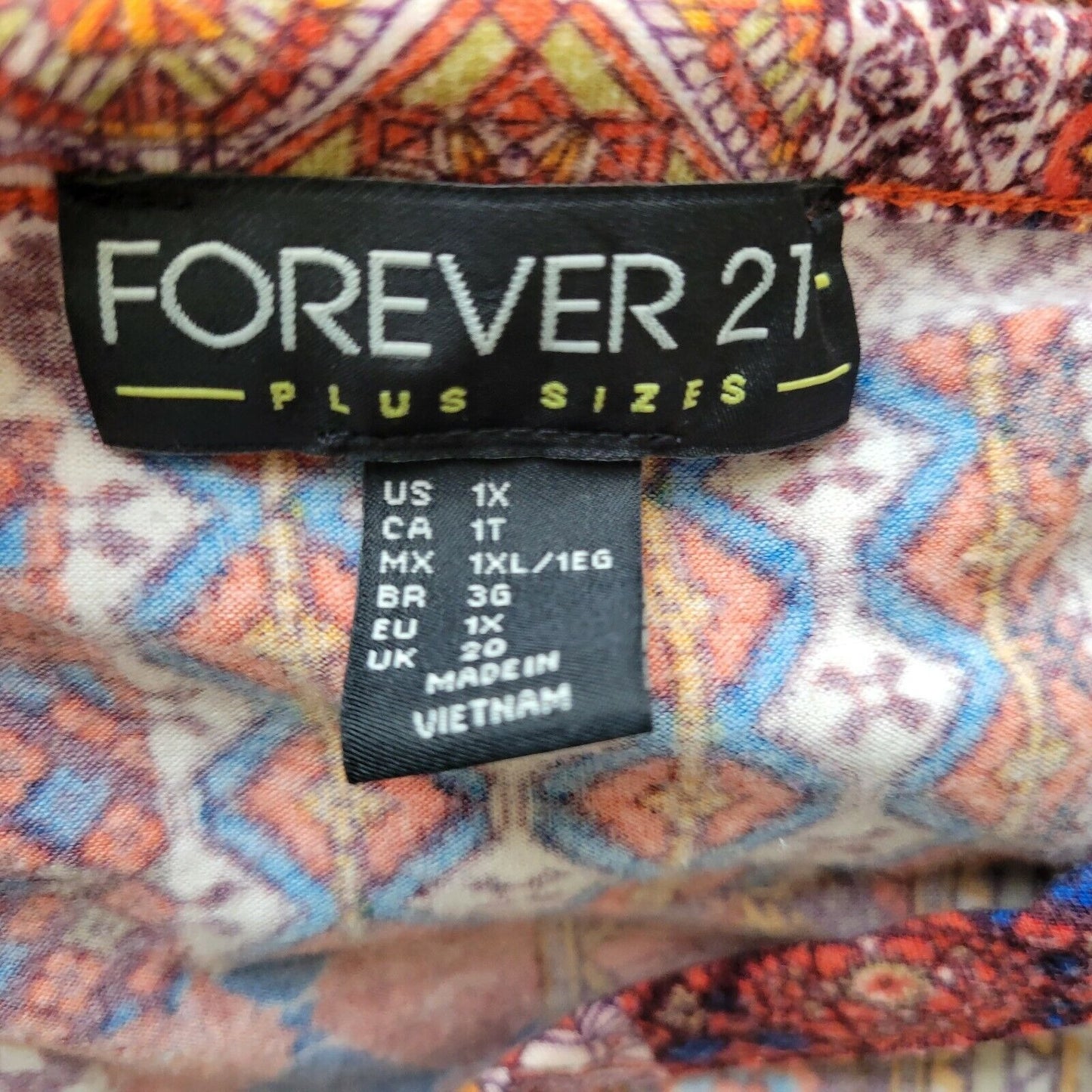 Forever 21 Womens Dress 1X Plus Tunic 3/4 Sleeves Red Geometric Keyhole VNeck