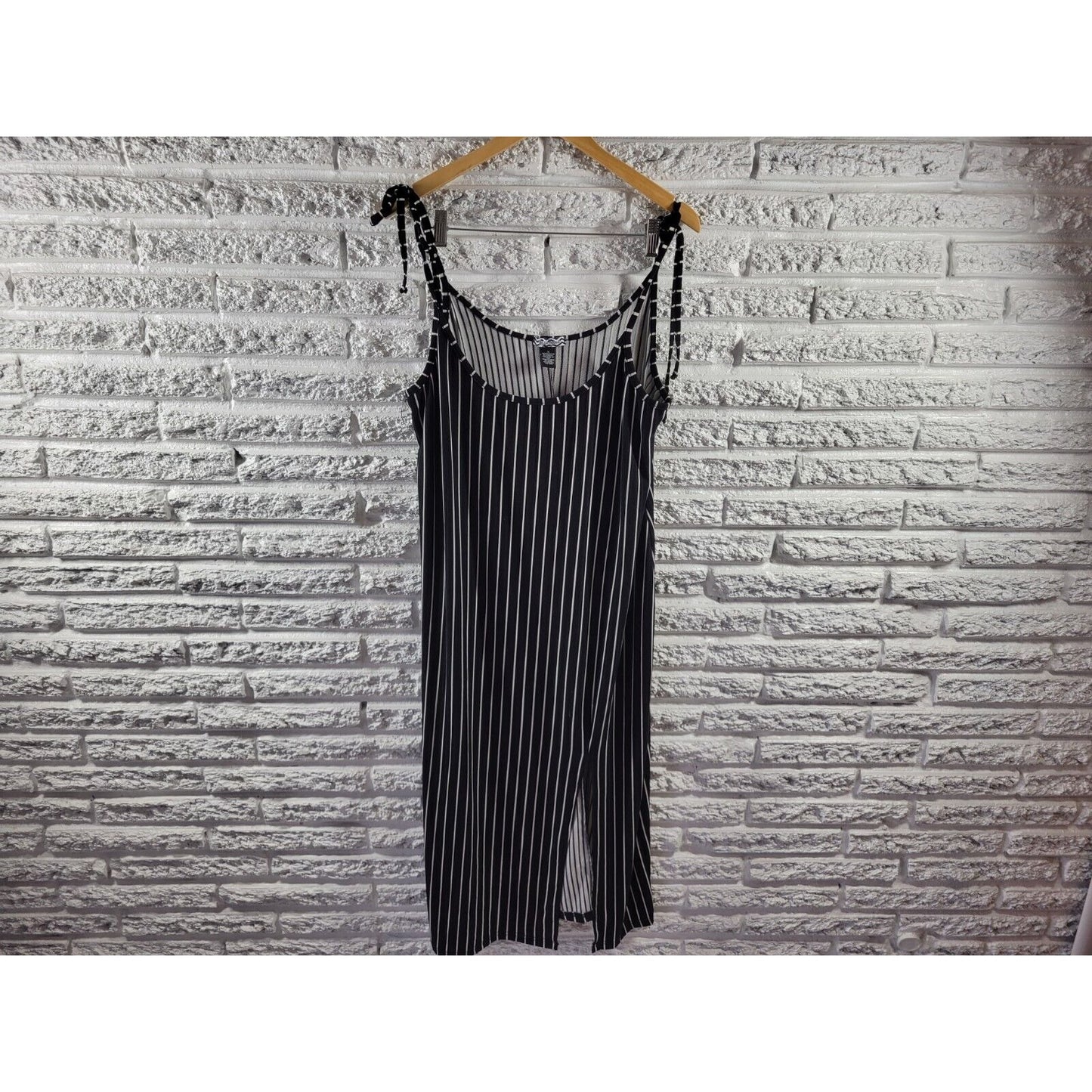 Belle Tweed Womens Dress 1X Slip Spaghetti Strap Black Stripe Poly Blend Slit