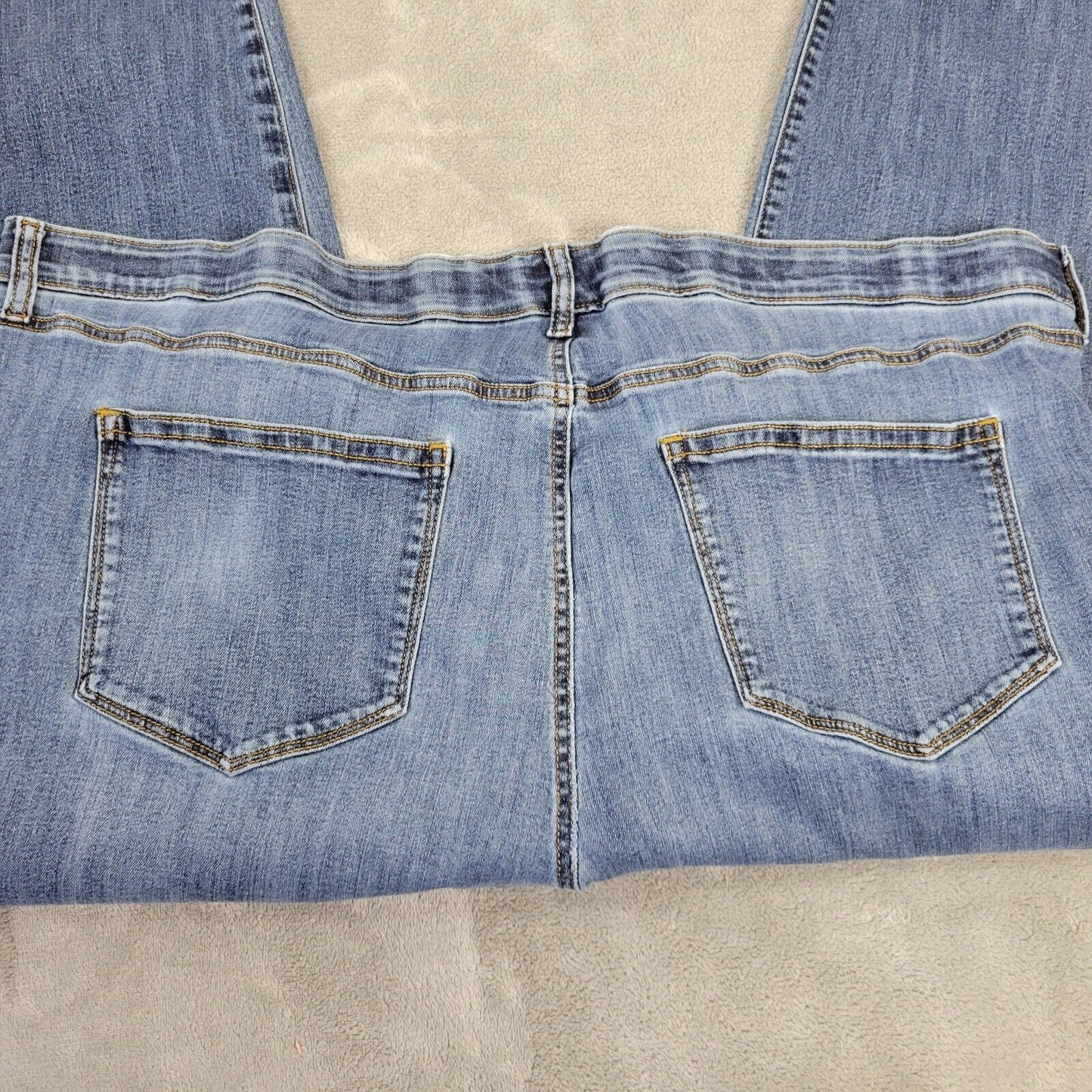 Sonoma Womens Jeans 26W Plus Cropped Straight Leg Blue Denim Zip Fly Comfy