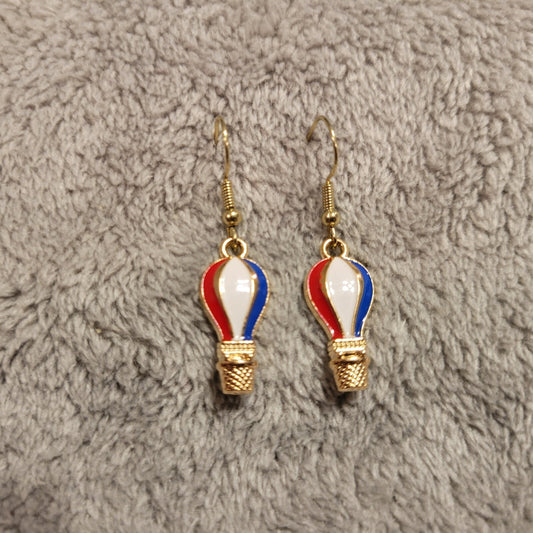 Fourth of July Patriotic Womens Earrings One Pair Hot Air Balloon USA Hanging