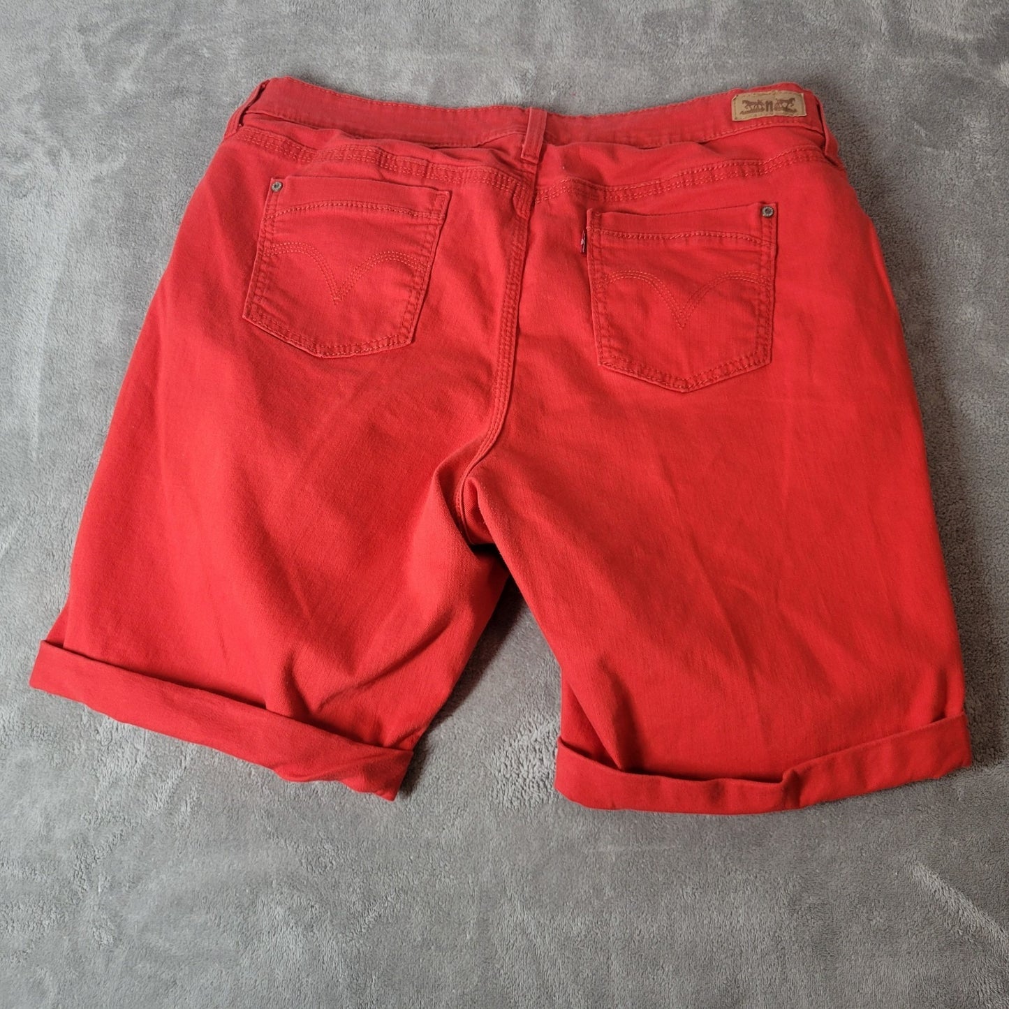 Levis Womens Shorts 20 Plus Red Denim Cotton Blend Stretch Comfort Waist Zip Fly