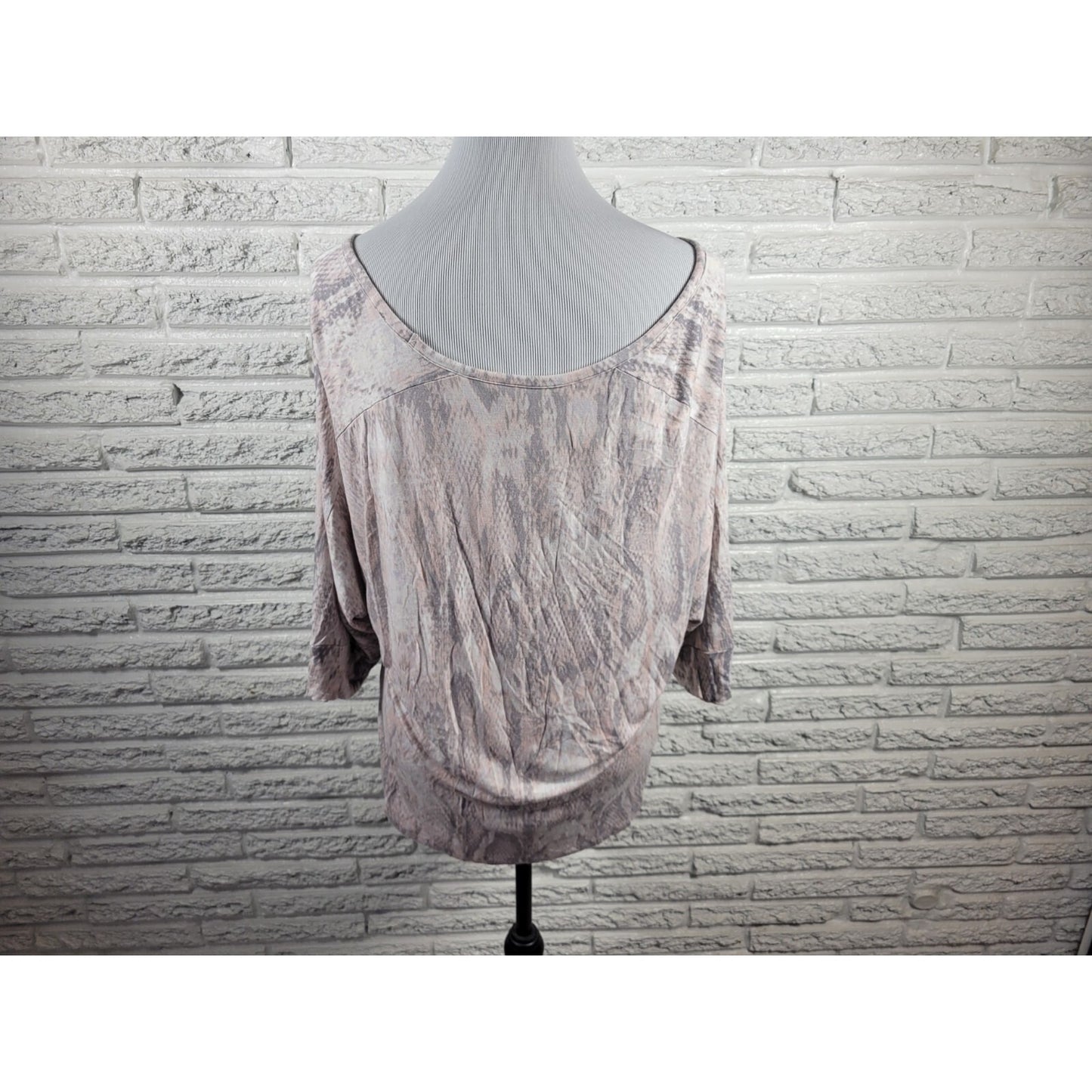 Apt 9 Womens Top Extra Large XL Dolman Sleeve Gray Animal Print Casual Stretchy