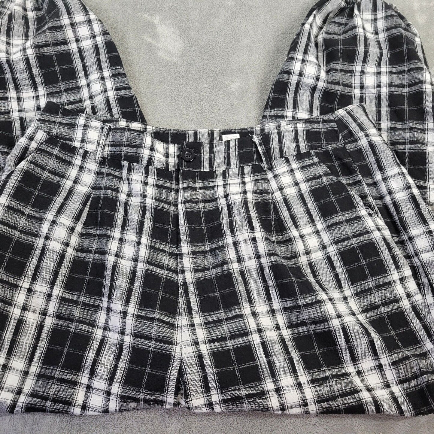 Shein Curve Women Pants 3XL Plus Cropped Black Plaid Pockets Zip Fly Lightweight