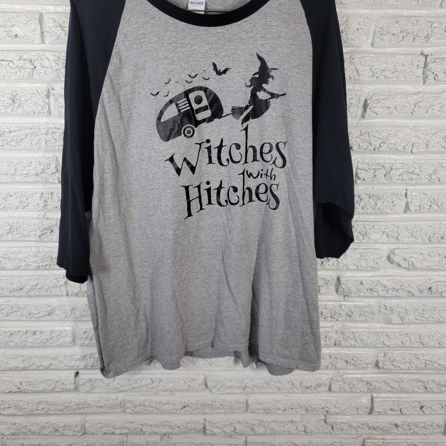 Halloween Womens Top 2XL Plus Raglan Sleeve Gray Witches with Hitches Camping