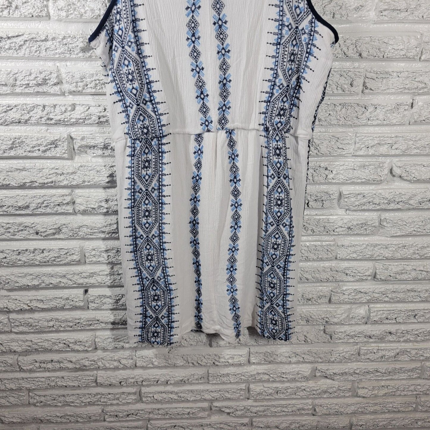 Westport Womens Dress Extra Large XL Sheath Mini Sleeveless Keyhole Embroidered