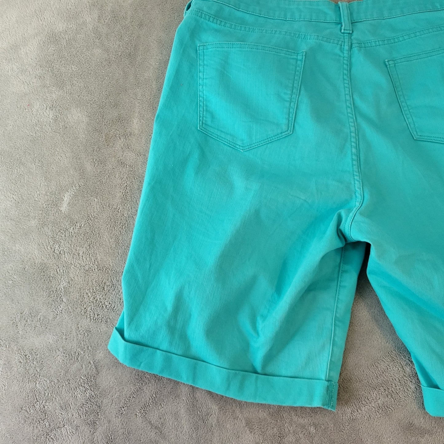 St Johns Bay Women Shorts 18 Plus Bermuda Blue Denim Zip Fly Cotton Blend Cuffed