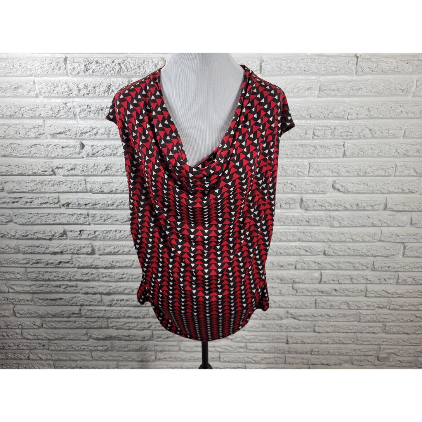 Worthington Womens Top 1X Plus Sleeveless Cowl Neck Red Triangles Poly Blend