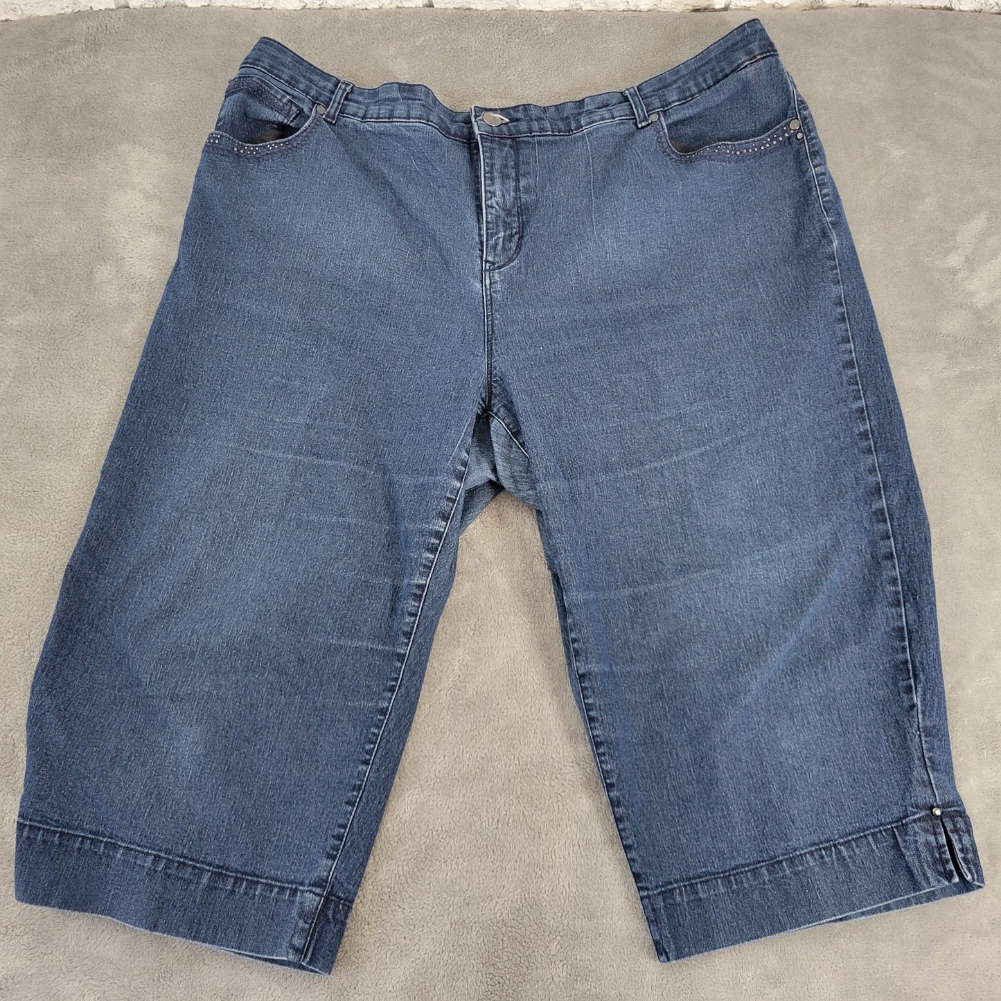 Gloria Vanderbilt Womens Jeans 22W Plus Capri Dark Blue Denim Zip Fly Studded