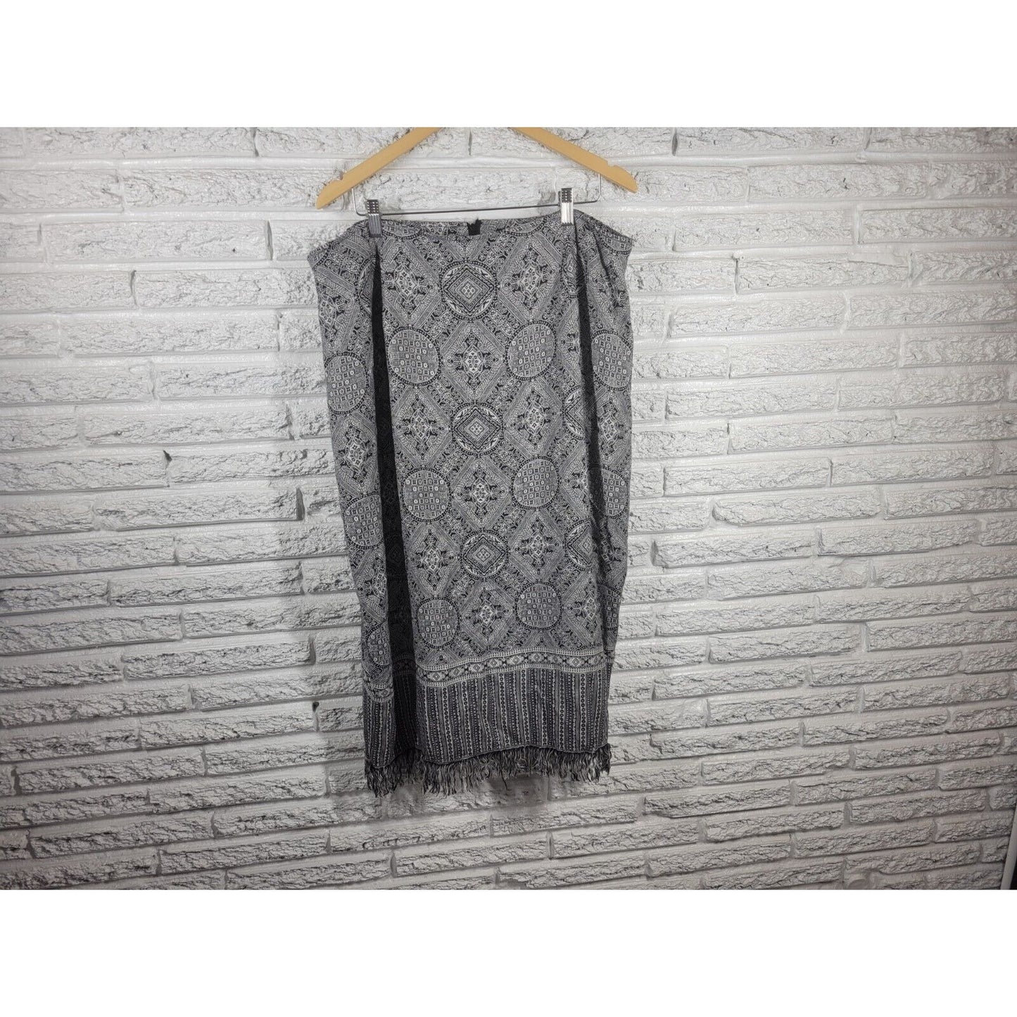 Dress Barn Womens Skirt 20 Plus Midi Pencil Straight Black Geometric Fringe