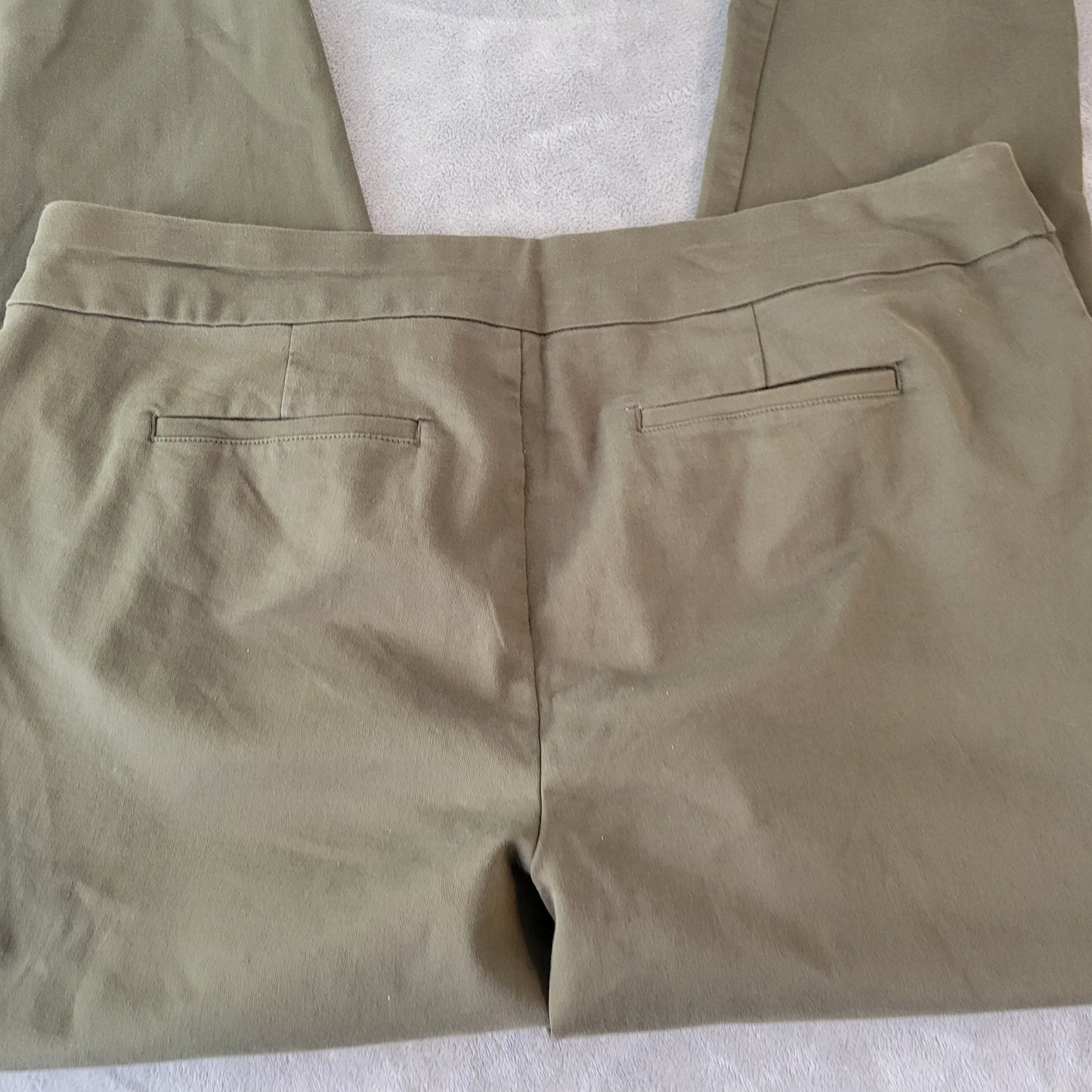 Croft Barrow Women Pants 22W Plus Effortless Stretch Pull On Crop Green Pockets