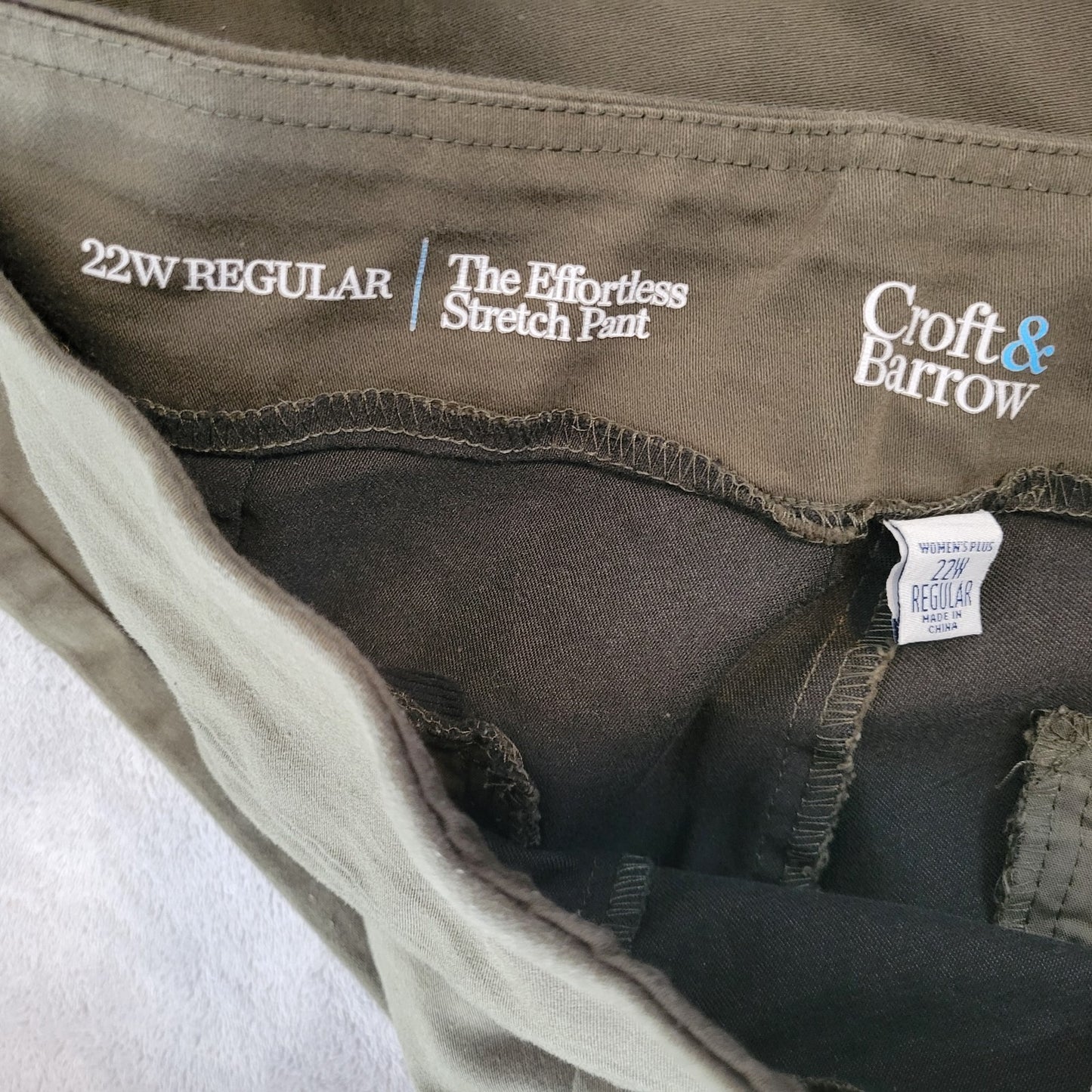 Croft Barrow Women Pants 22W Plus Effortless Stretch Pull On Crop Green Pockets