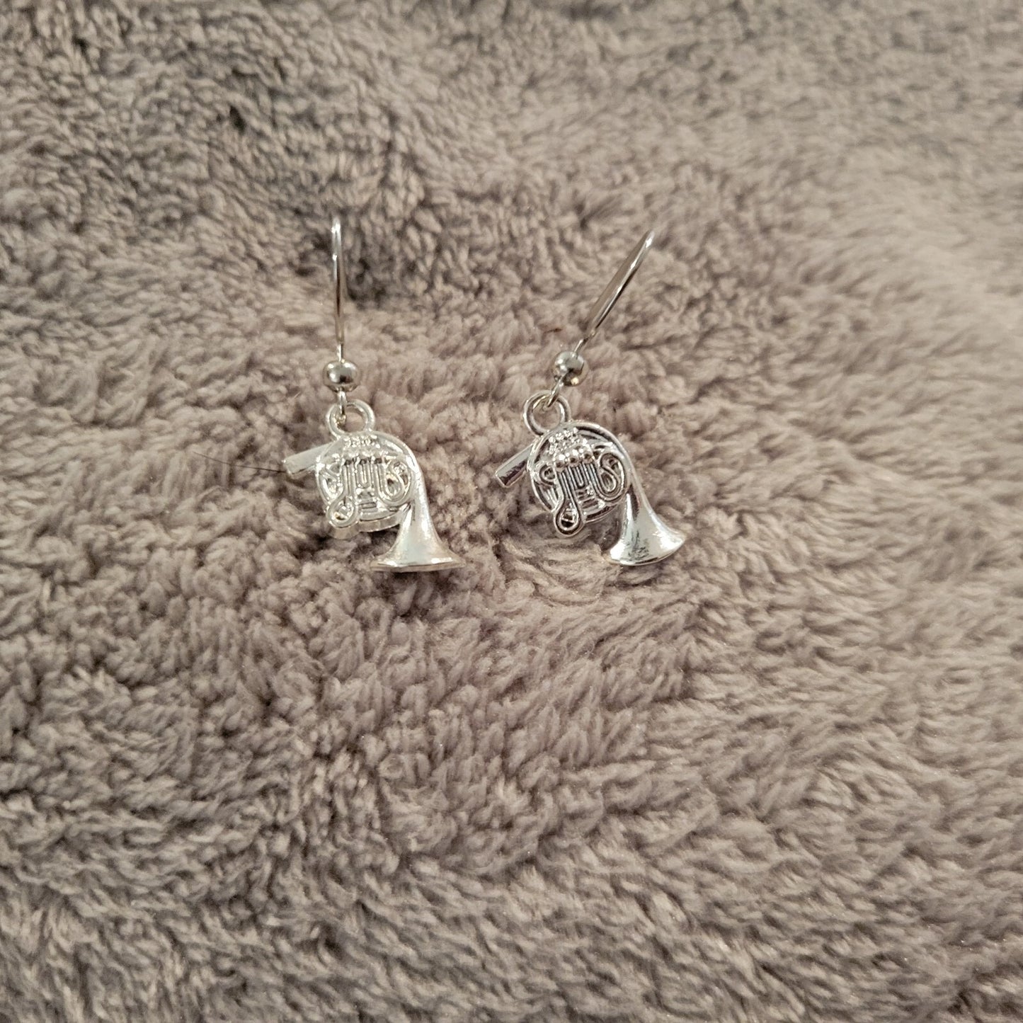 French Horns Womens Earrings One Pair Music Silver Tone Alloy Band Orchestra