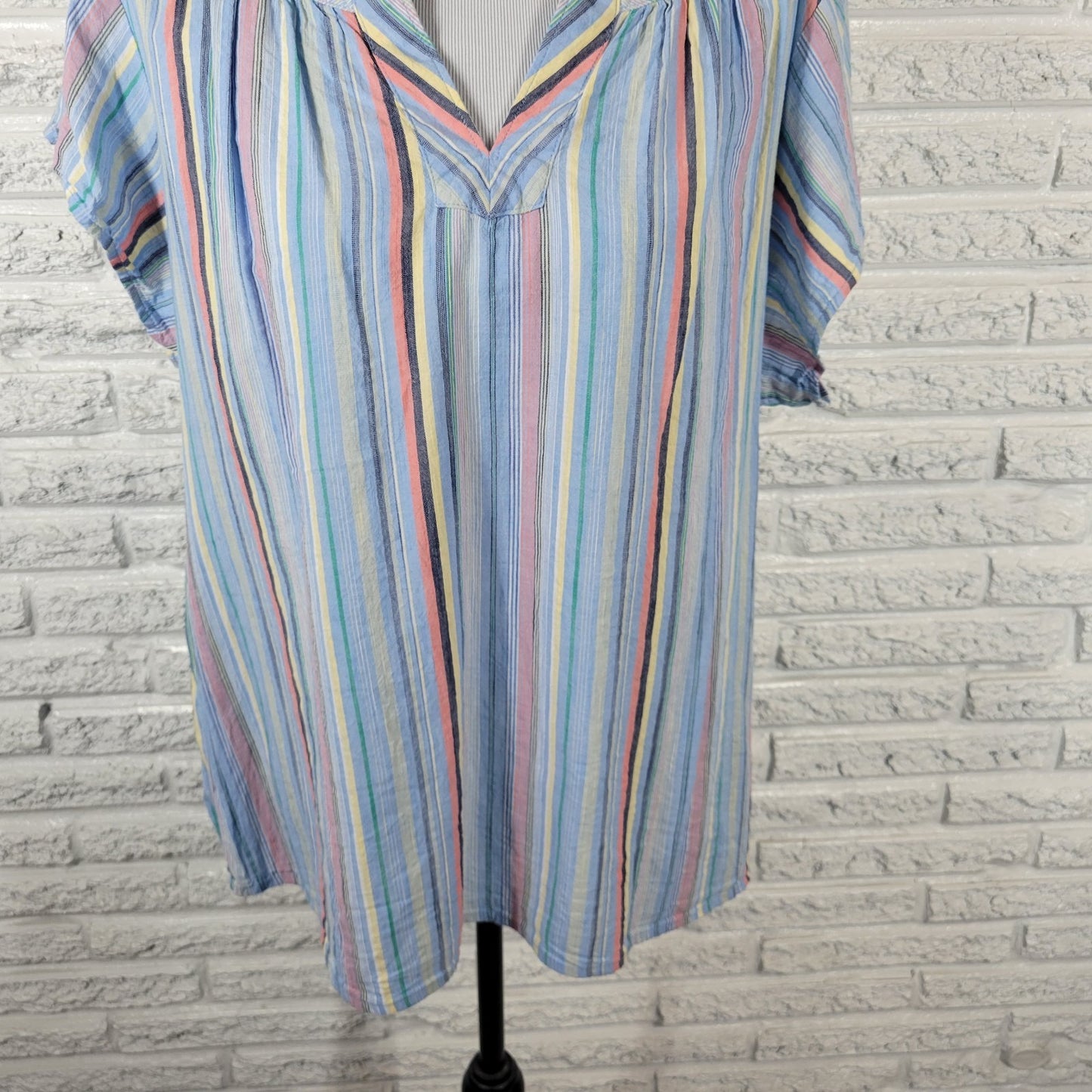 St Johns Bay Womens Top 1X Plus Short Sleeve Blue Stripe Lightweight Casual