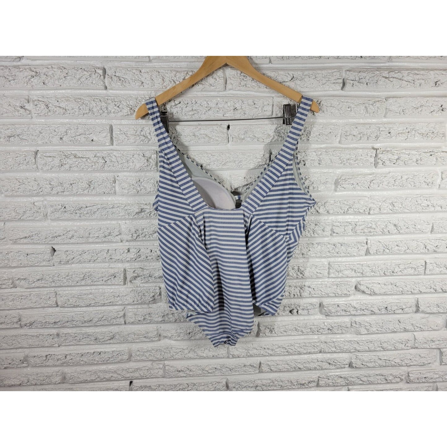 Time Tru Womens Swimsuit 1X One Piece Blue Stripe Plunge Bra Lined Wide Strap