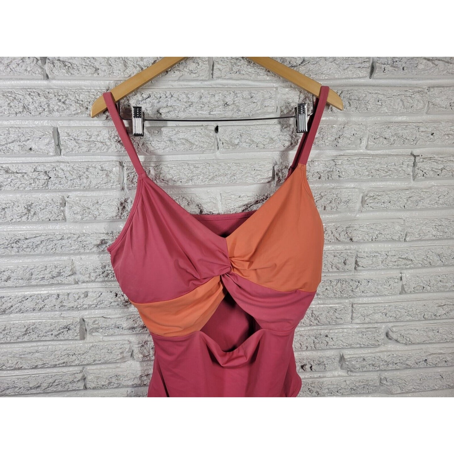 Time Tru Womens Swimsuit 2X One Piece Pink Open Belly Adjustable Spaghetti Bra