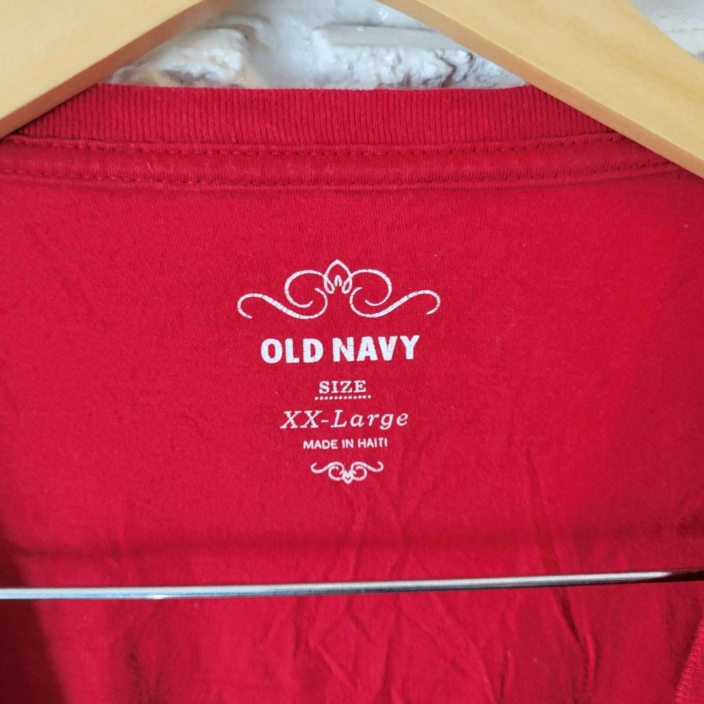 Christmas Old Navy Women Top XXL Plus Tee Santas Little Helper Red Cotton Holiday