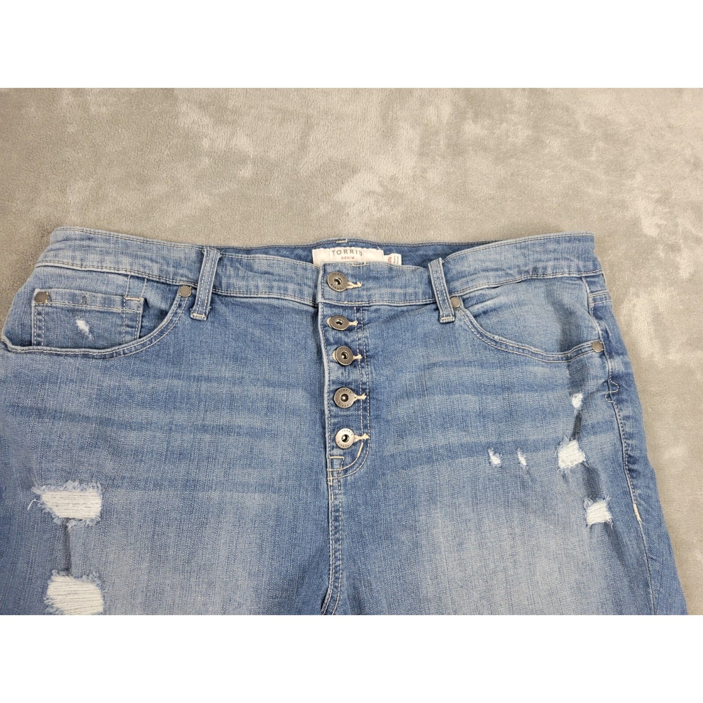 Torrid Womens Shorts 20 Plus Medium Blue Denim Distressed Frayed Cuff Button Fly