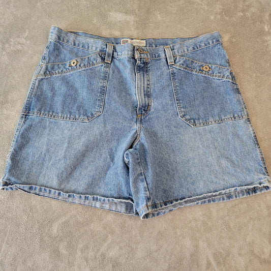 Faded Glory Womens Shorts 18 Plus Medium Blue Denim Zip Fly Pockets Cotton