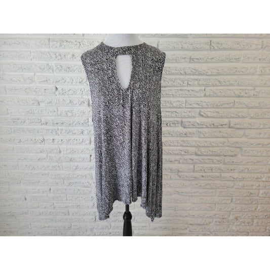 Jennifer Lopez JLO Womens Top 2X Sleeveless Asymmetric Black Abstract Keyhole