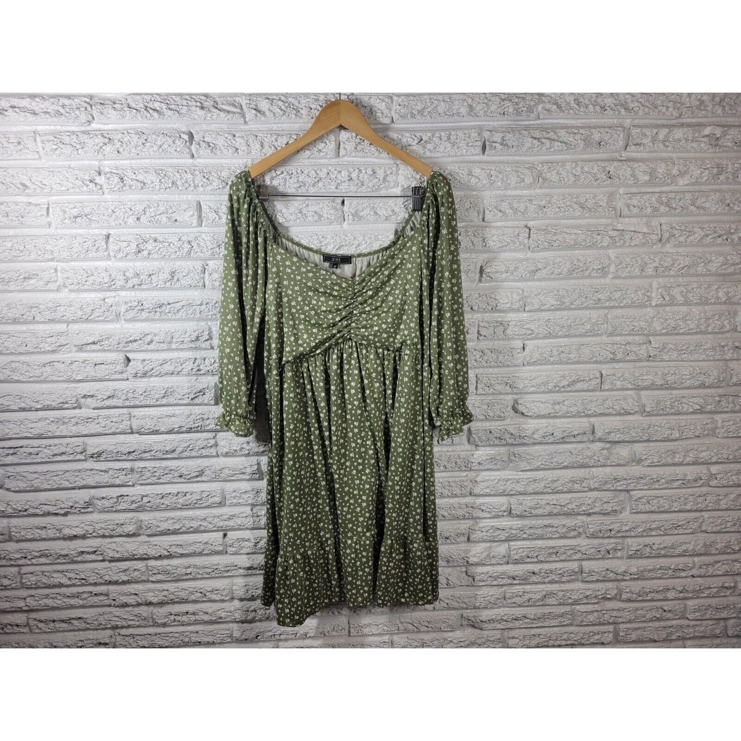 Vibe Sportswear Women Dress 3X Plus Sheath Fitted 3/4 Sleeve Green Floral Ruffle