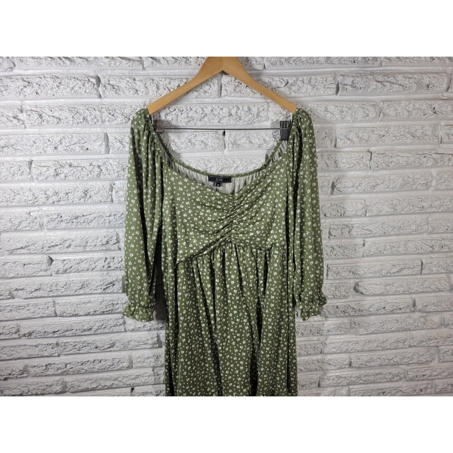 Vibe Sportswear Women Dress 3X Plus Sheath Fitted 3/4 Sleeve Green Floral Ruffle