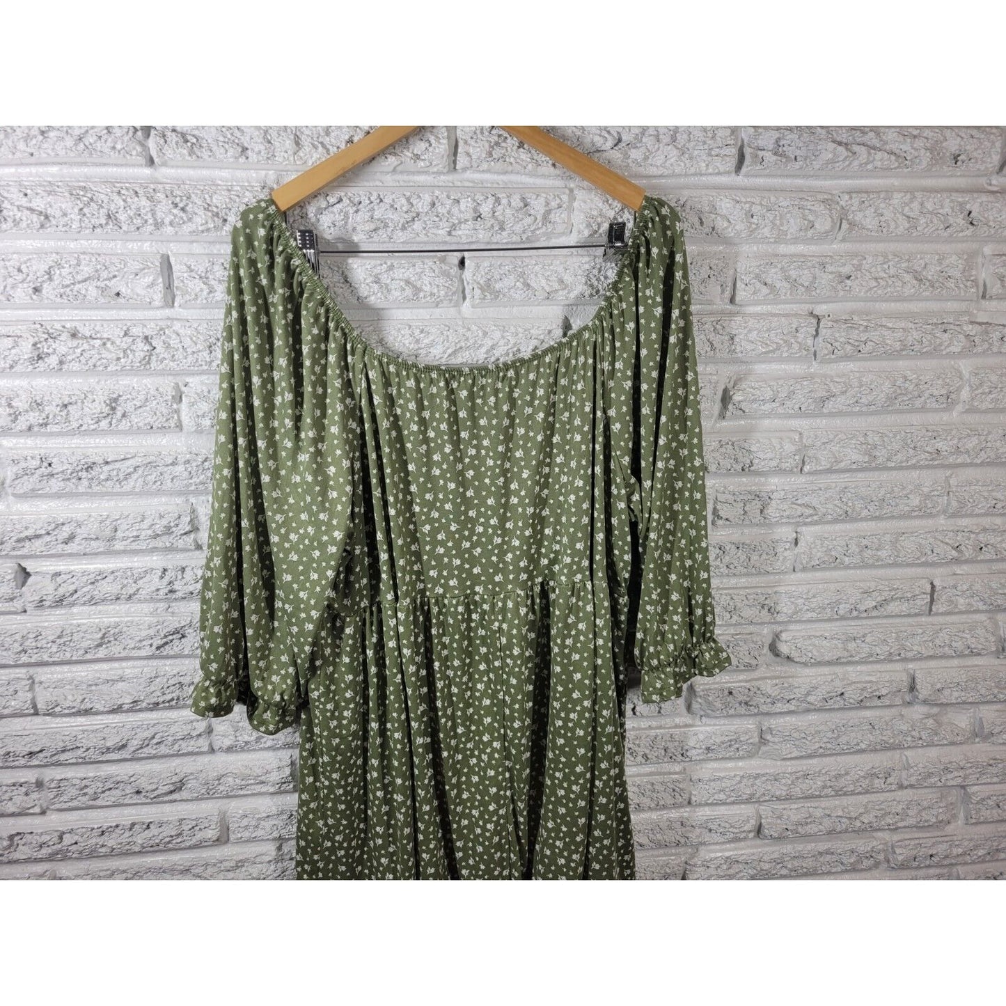 Vibe Sportswear Women Dress 3X Plus Sheath Fitted 3/4 Sleeve Green Floral Ruffle