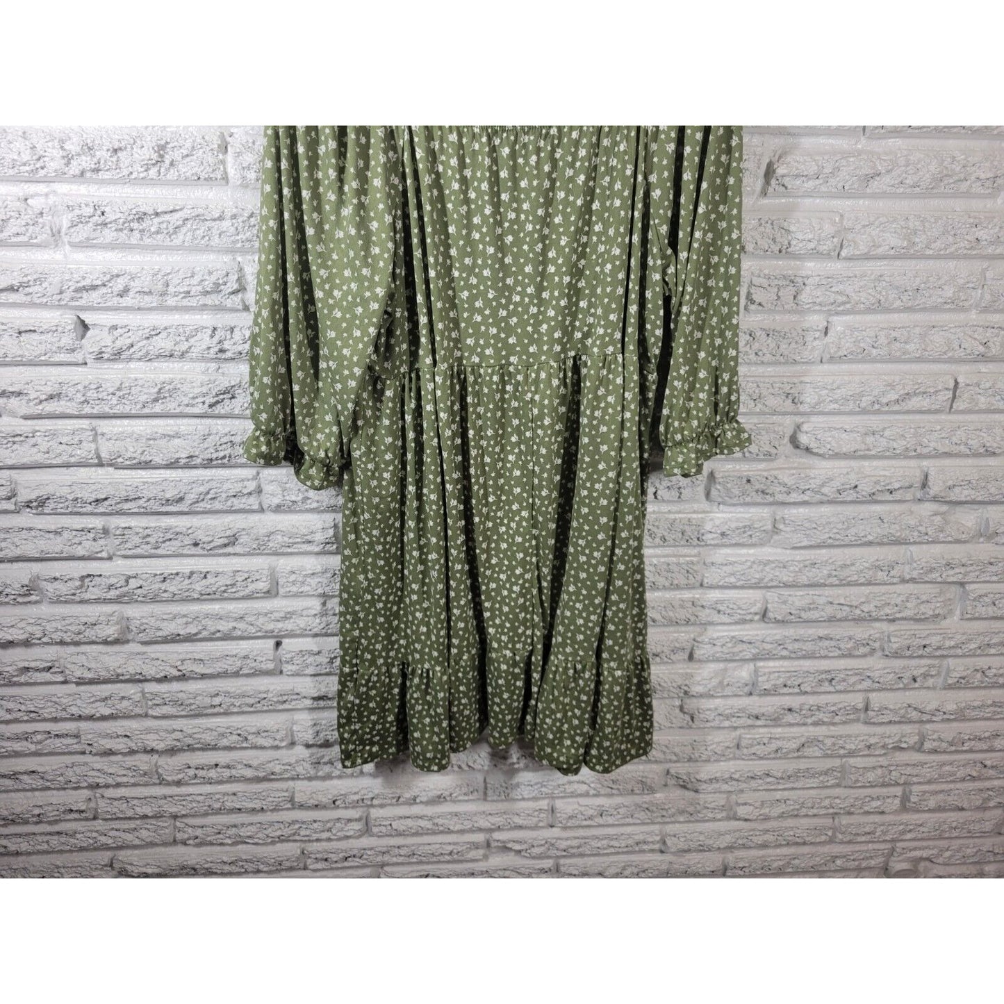 Vibe Sportswear Women Dress 3X Plus Sheath Fitted 3/4 Sleeve Green Floral Ruffle