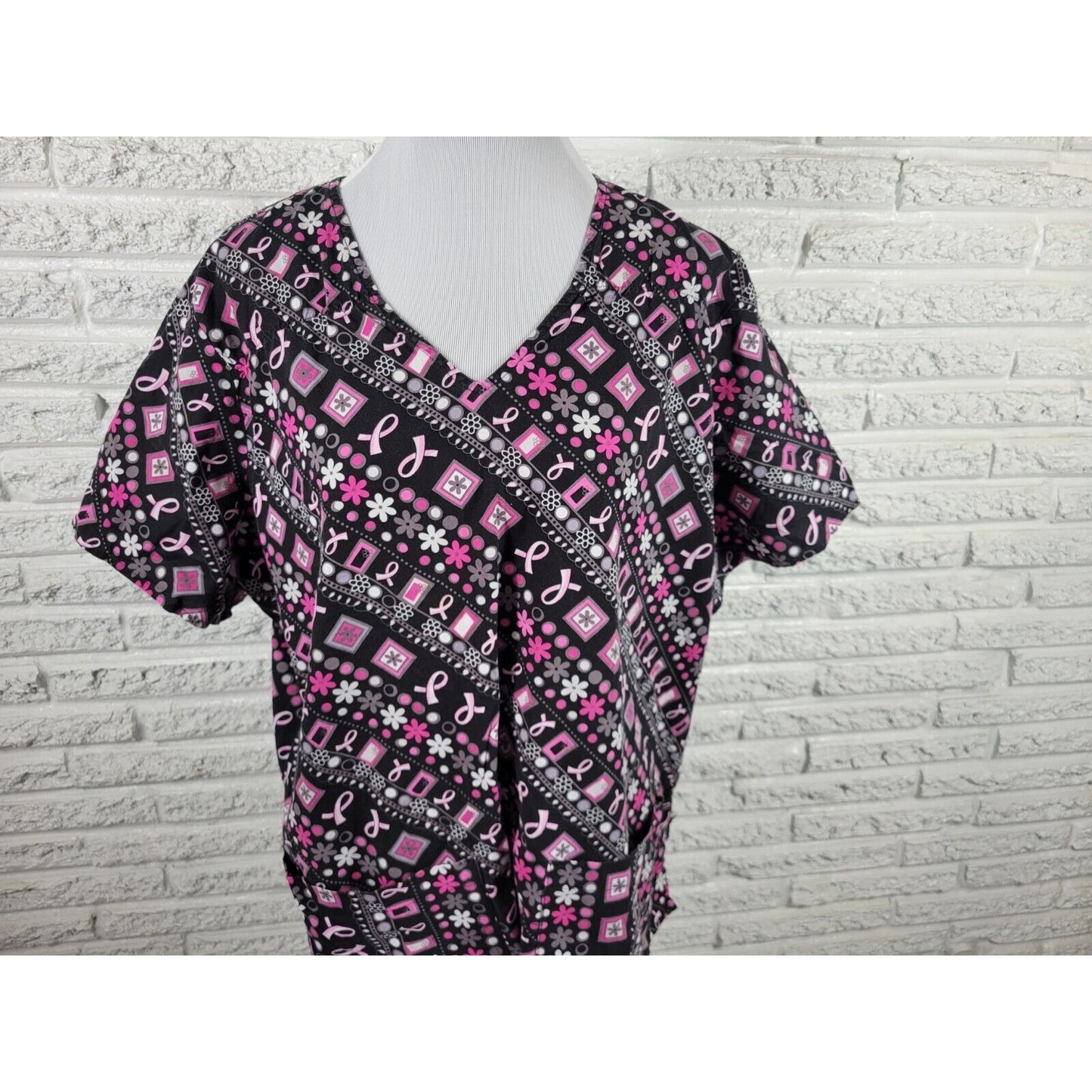 Peaches Scrub Top 3XL Short Sleeve Breast Cancer Awareness Ribbon Pockets Pink
